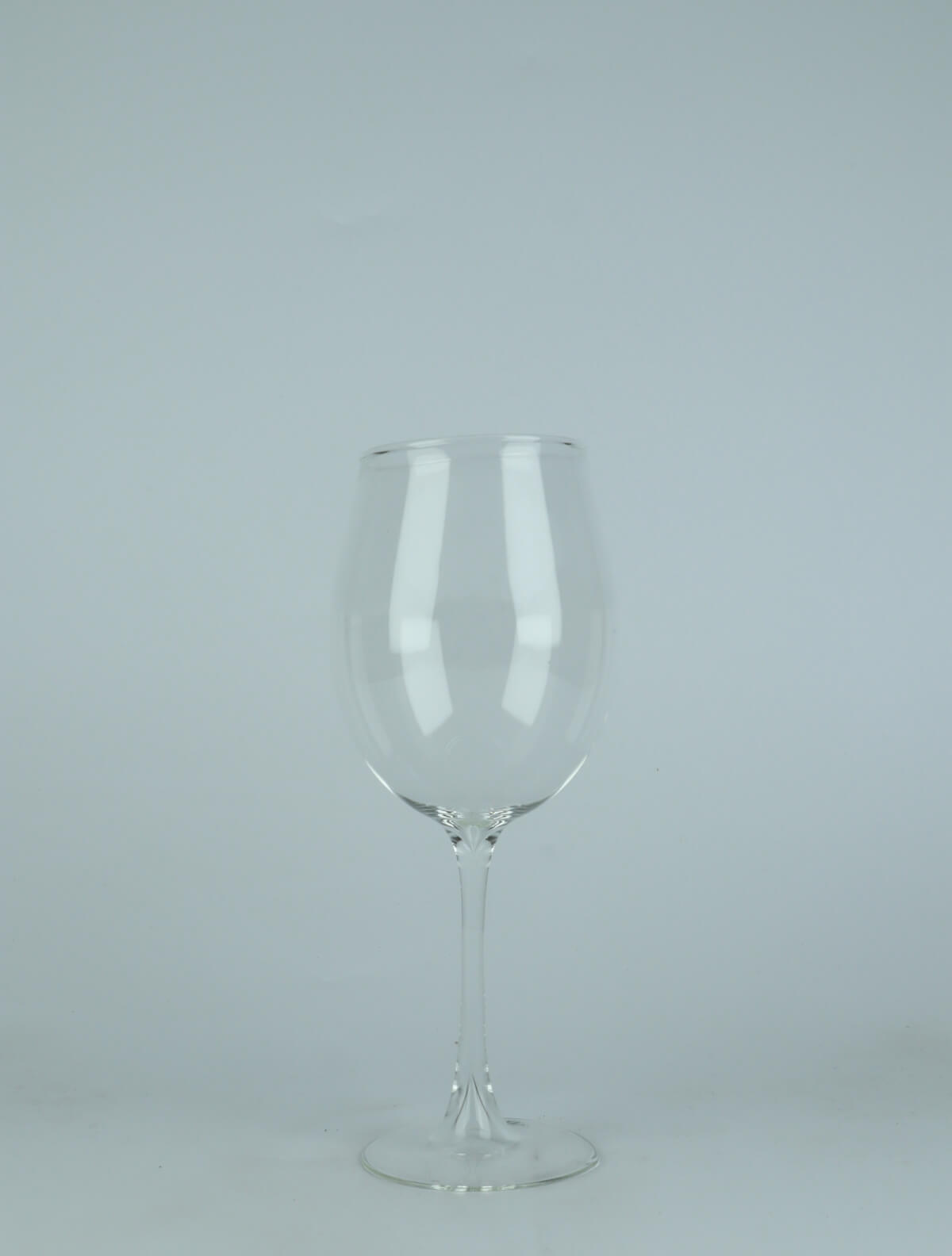 A bottle  Zünd vinglas - 22-23 cm høj, diameter 10 cm, 95 gram Wine glasses from Glasbläserei Zünd, Bern in Switzerland