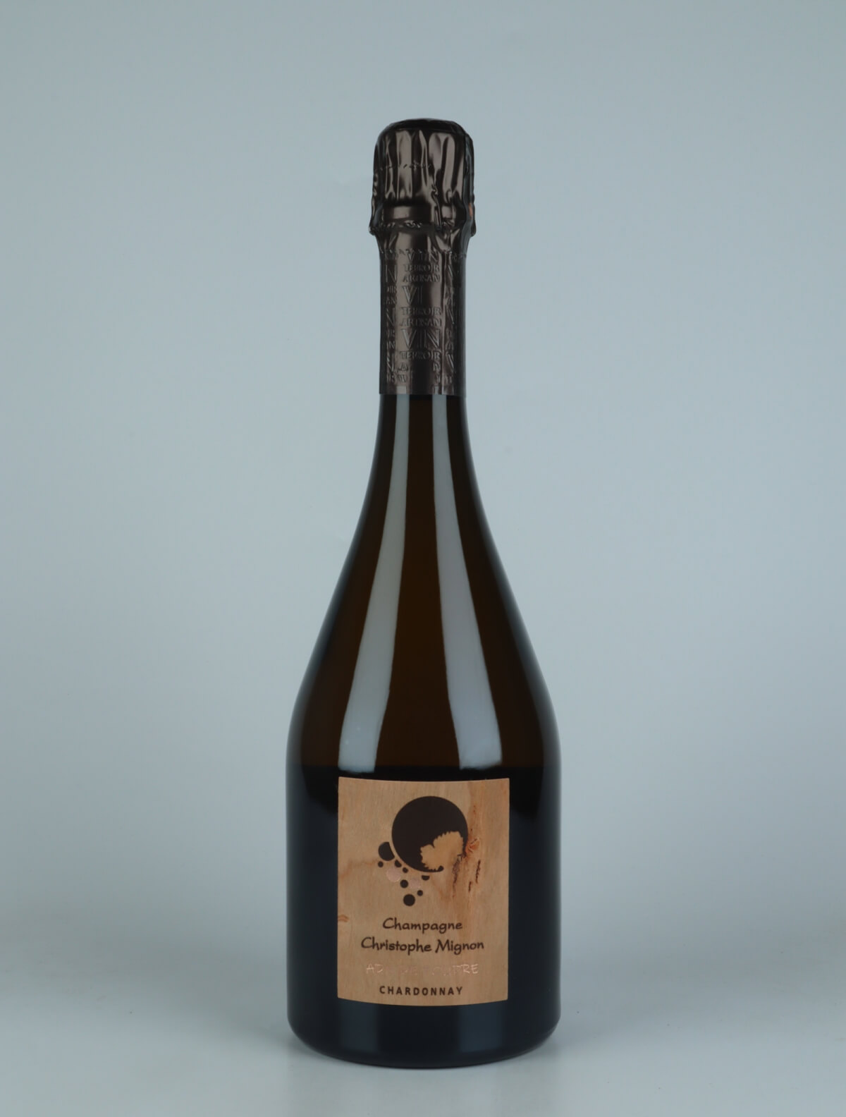 En flaske 2017 ADN de Foudre Chardonnay Brut Nature Mousserende fra Christophe Mignon, Champagne i Frankrig