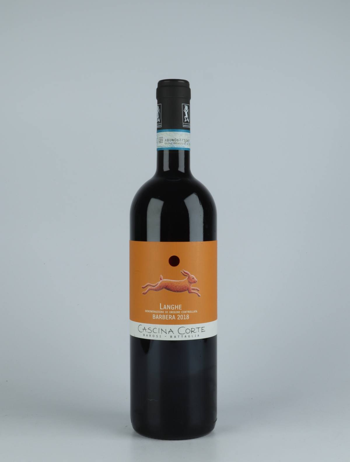 En flaske 2018 Barbera Rødvin fra Cascina Corte, Piemonte i Italien