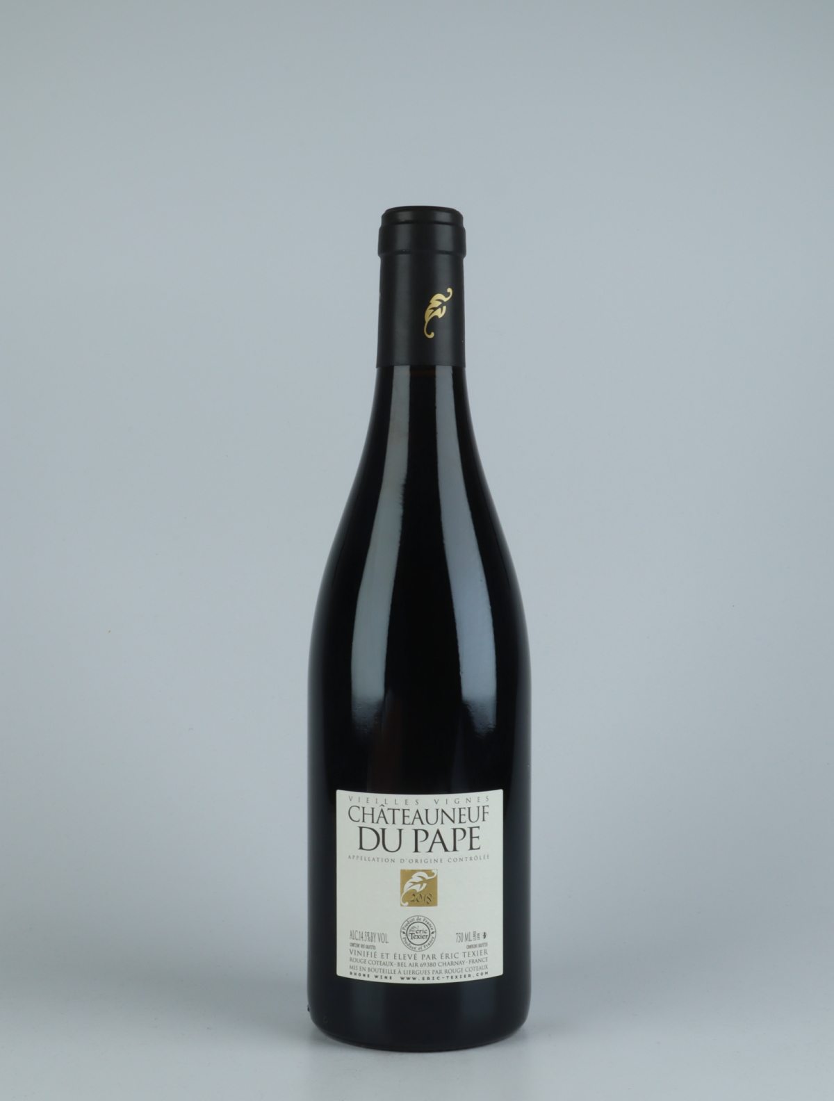 En flaske 2018 Châteauneuf-du-pape V.V. Rødvin fra Eric Texier, Rhône i Frankrig