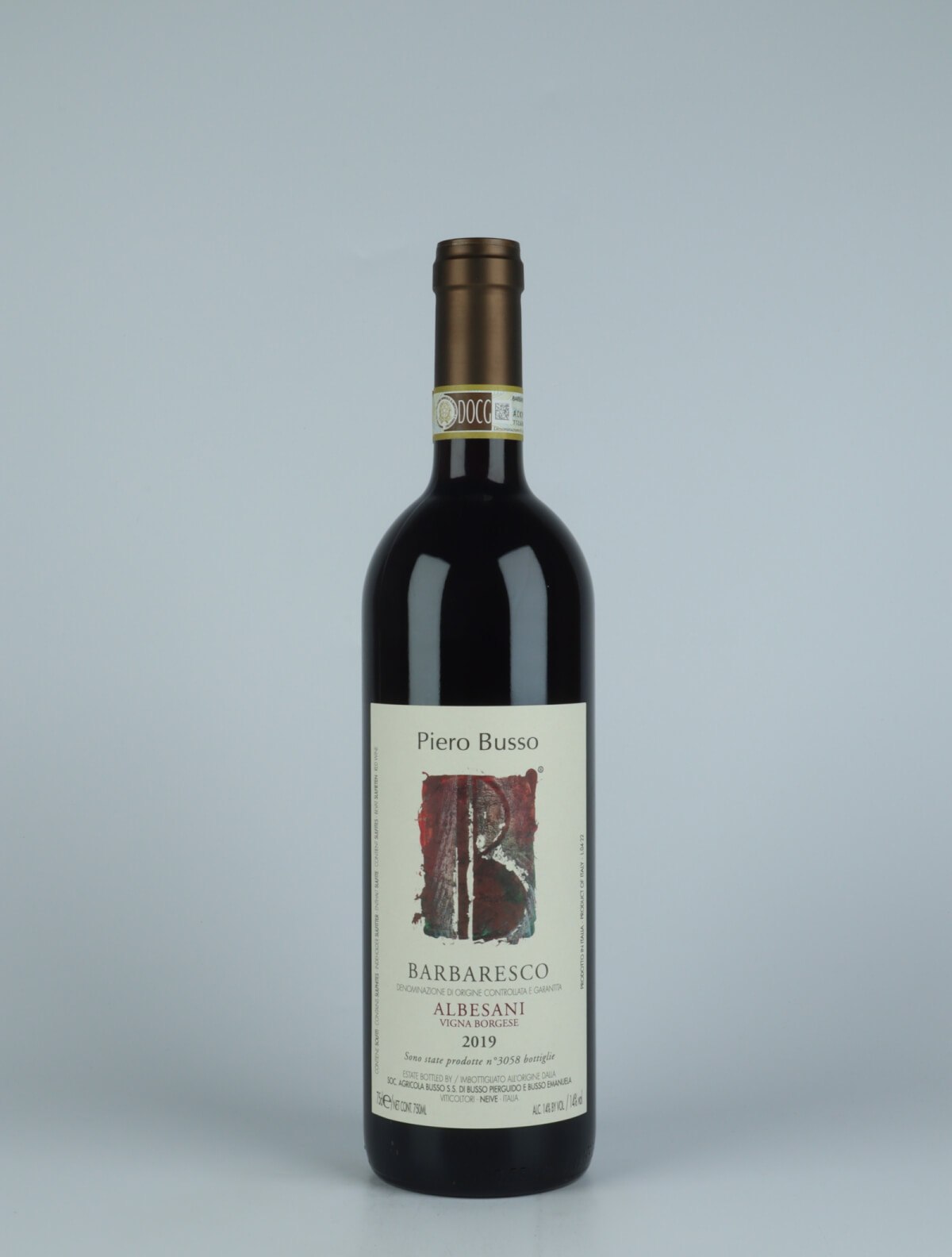 En flaske 2019 Barbaresco Albesani Vigna Borgese Rødvin fra Piero Busso, Piemonte i Italien