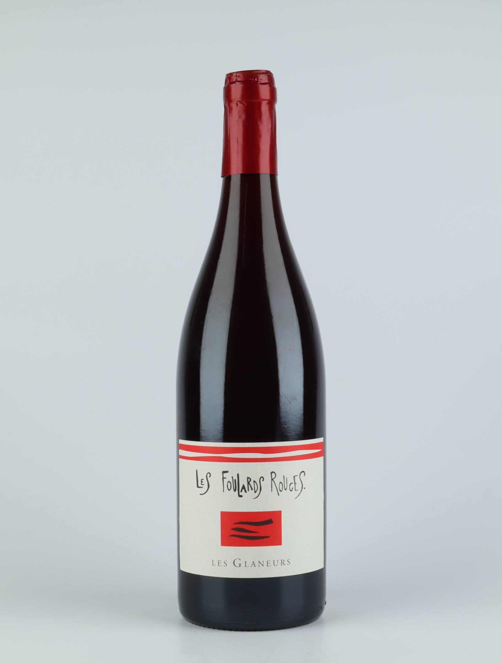A bottle 2019 Glaneurs Red wine from Les Foulards Rouges, Languedoc in France