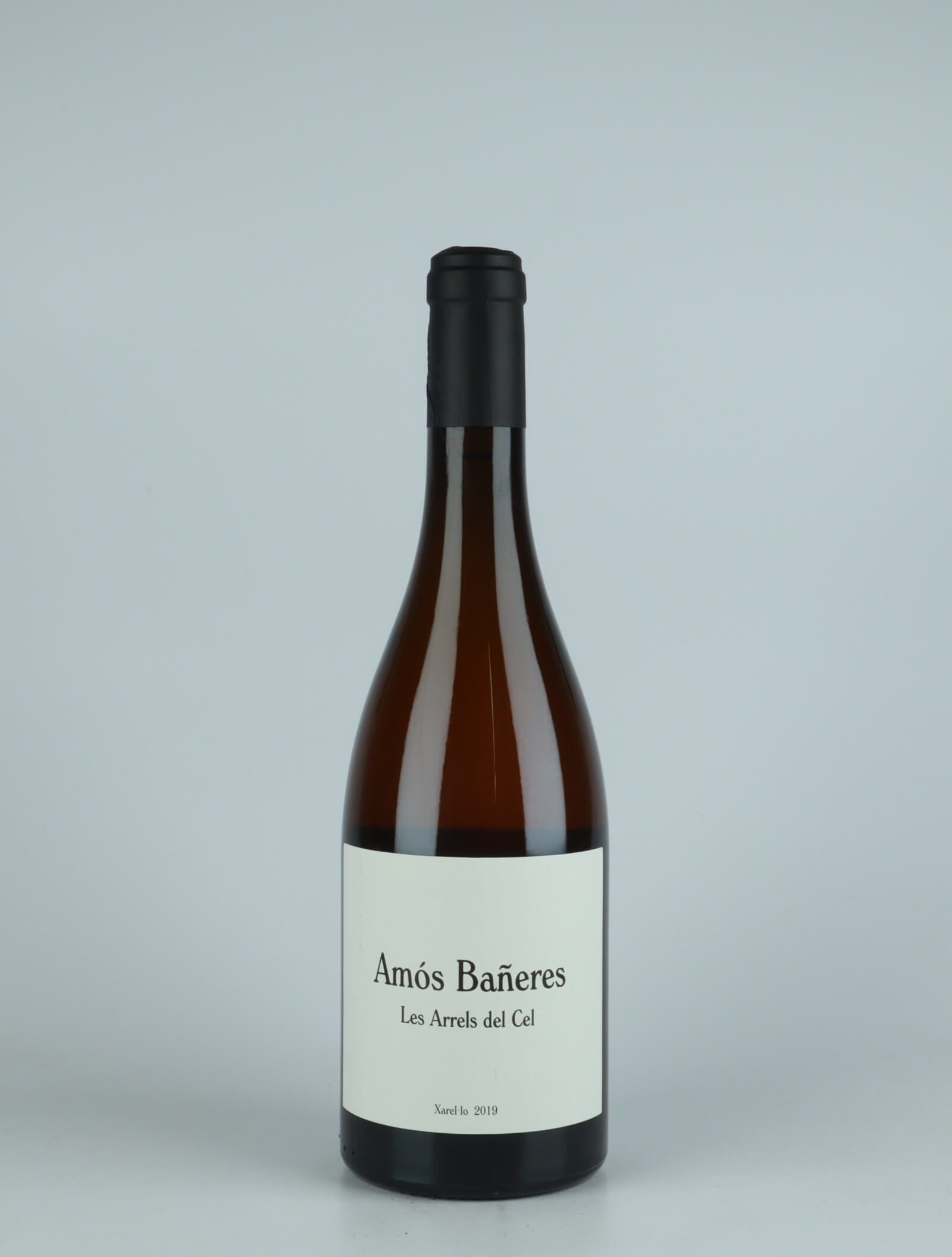 A bottle 2019 Les Arrels del Cel White wine from Amós Bañeres, Penedès in Spain