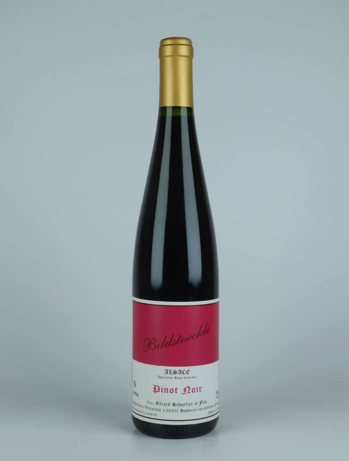 En flaske 2019 Pinot Noir - Bildstoecklé Rødvin fra Gérard Schueller, Alsace i Frankrig