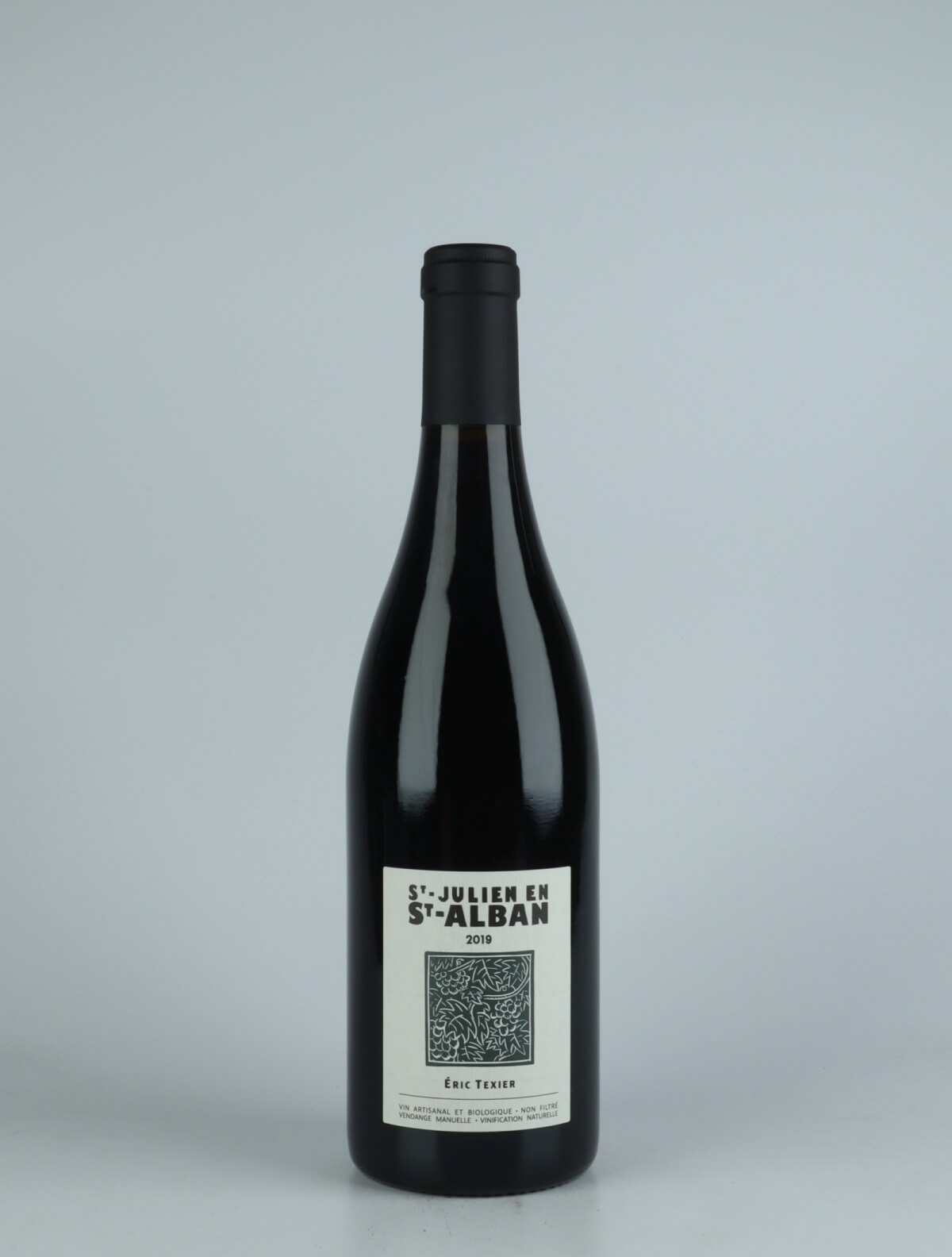 En flaske 2019 St Julien en St Alban Rødvin fra Eric Texier, Rhône i Frankrig