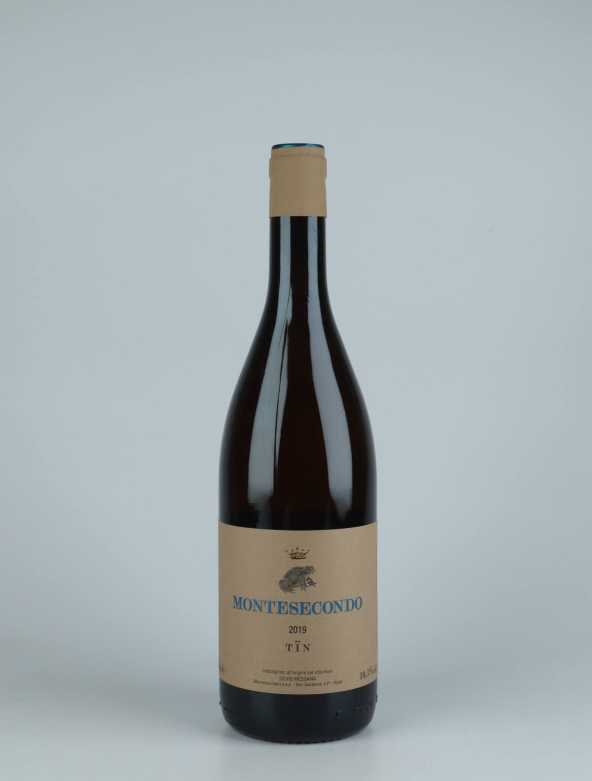 A bottle 2019 Tïn - Trebbiano Orange wine from Montesecondo, Tuscany in Italy