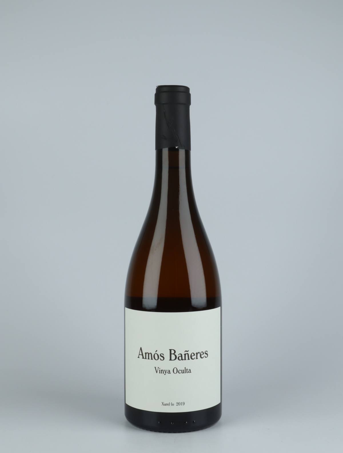 A bottle 2019 Vinya Oculta White wine from Amós Bañeres, Penedès in Spain