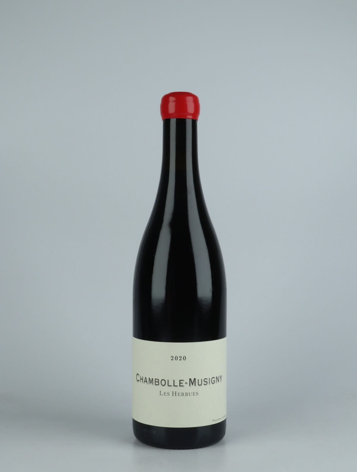 En flaske 2020 Chambolle Musigny - Les Herbues Rødvin fra Frédéric Cossard, Bourgogne i Frankrig