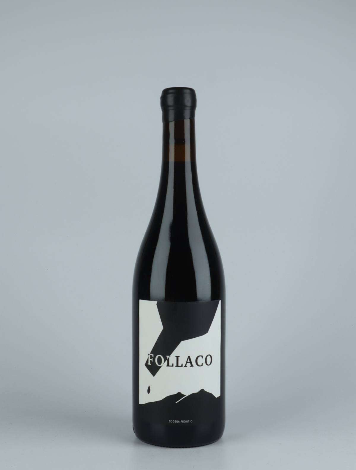 A bottle 2020 Follaco Red wine from Bodega Frontio, Arribes in Spain