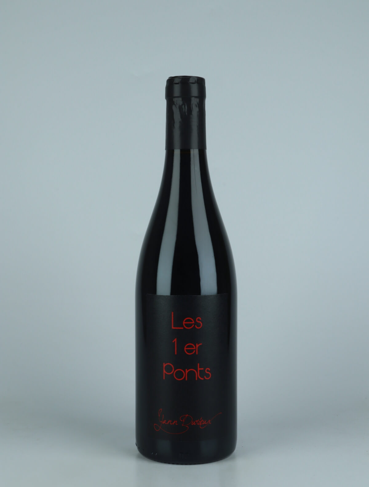 A bottle 2020 Les 1er Ponts Red wine from Yann Durieux, Burgundy in France