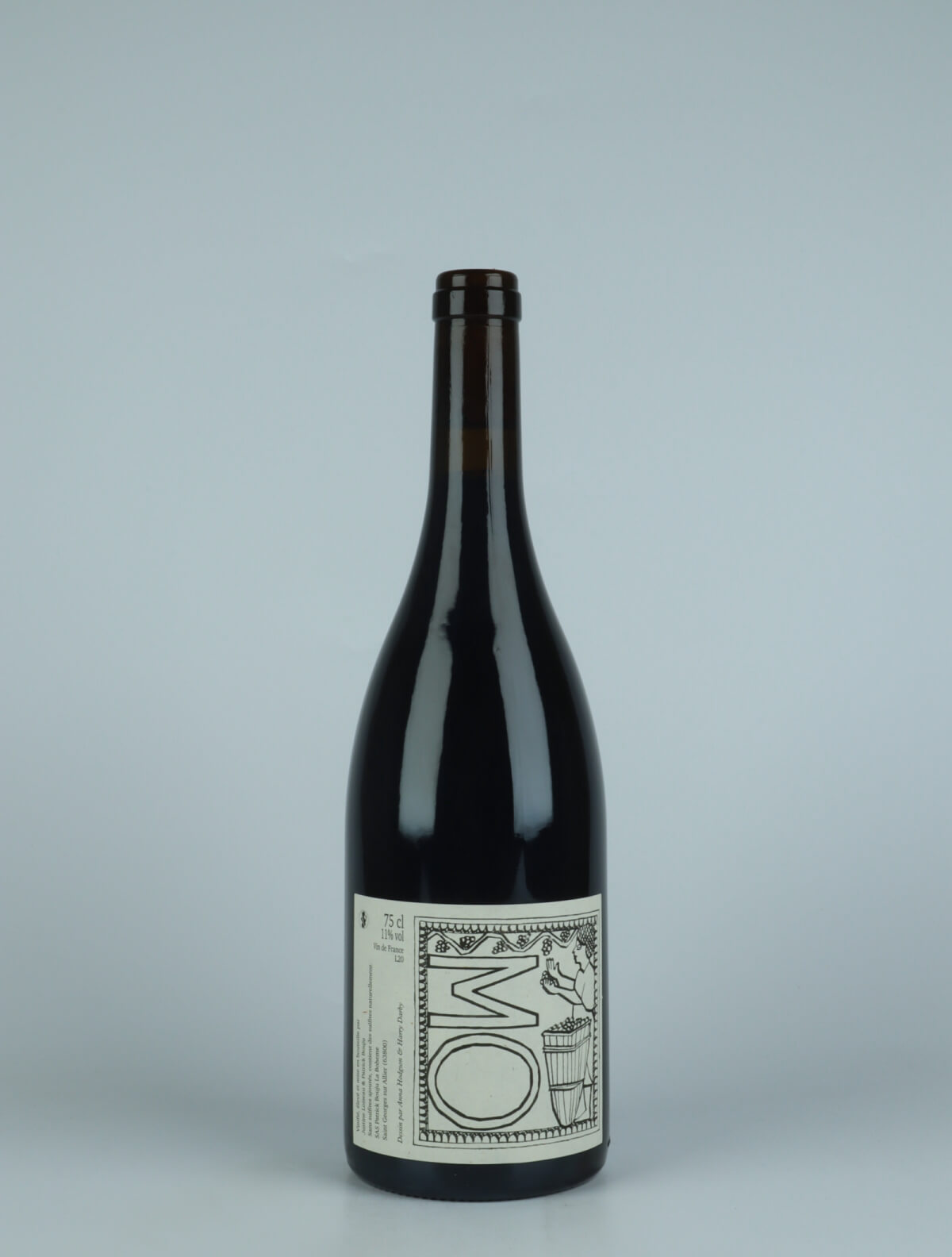 A bottle 2020 Mo Red wine from Patrick Bouju, Auvergne in France