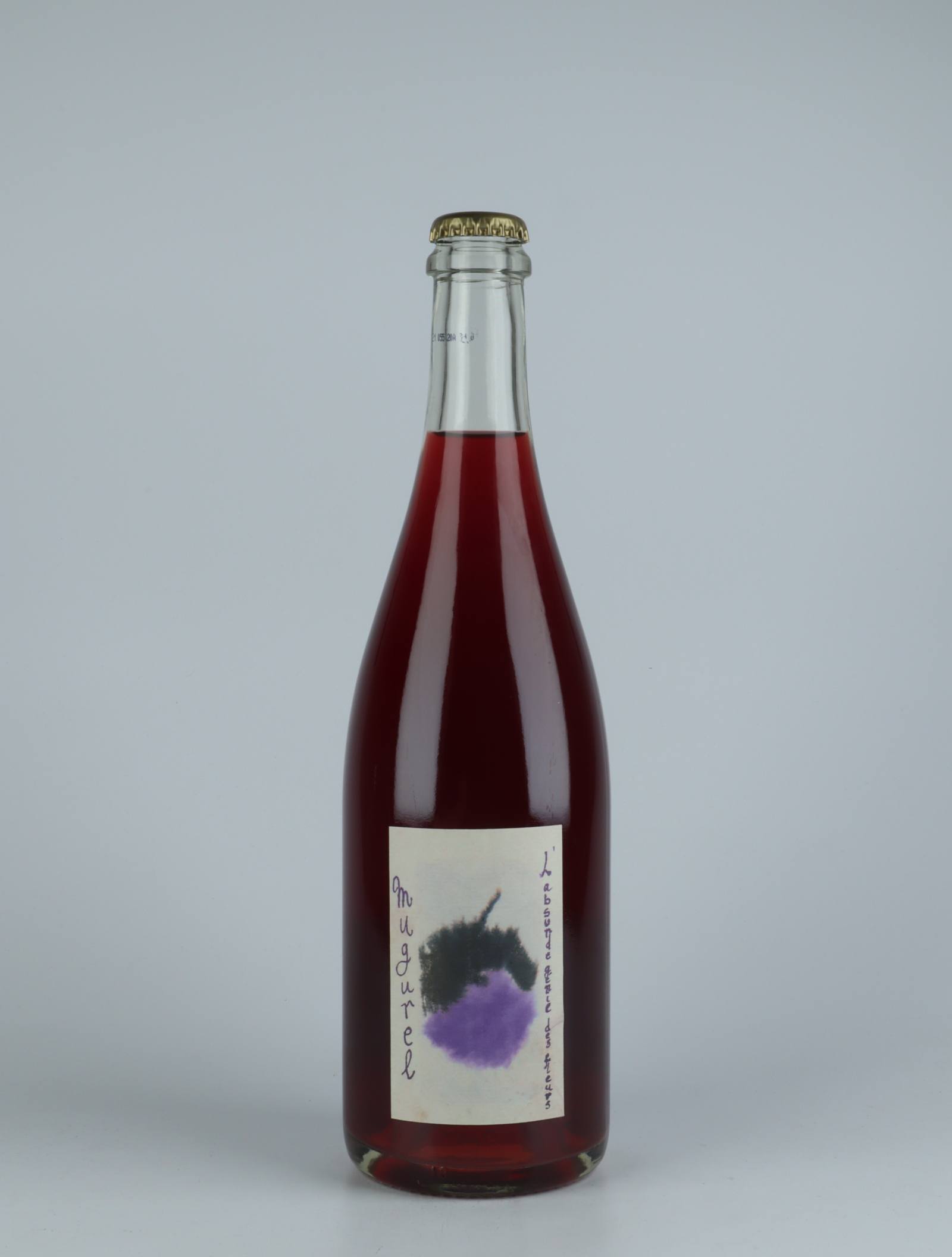 En flaske 2020 Mugurel Rosé fra Absurde Génie des Fleurs, Languedoc i Frankrig
