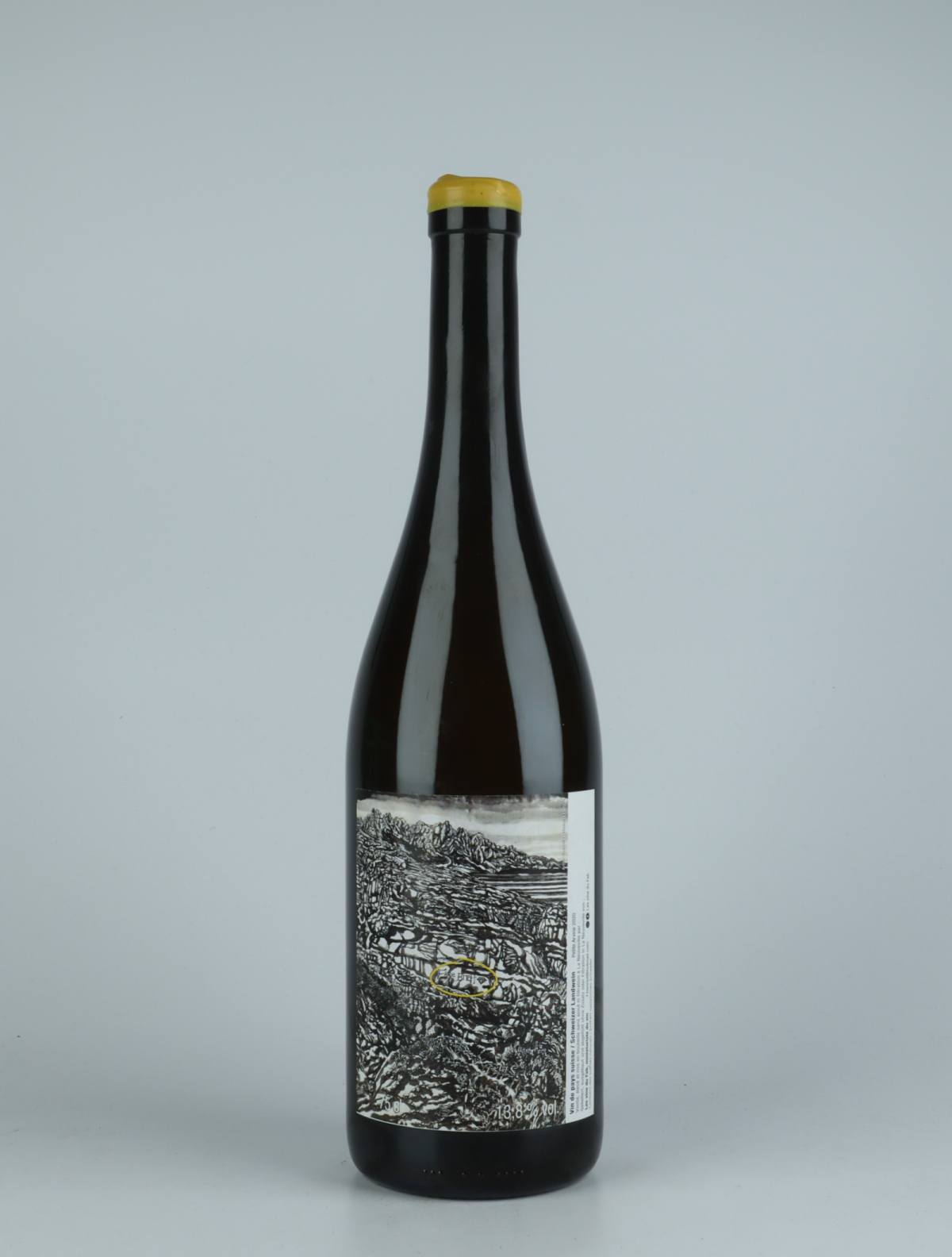 En flaske 2020 Petit Arvine Hvidvin fra Les Vins du Fab, Neuchâtel i Schweiz