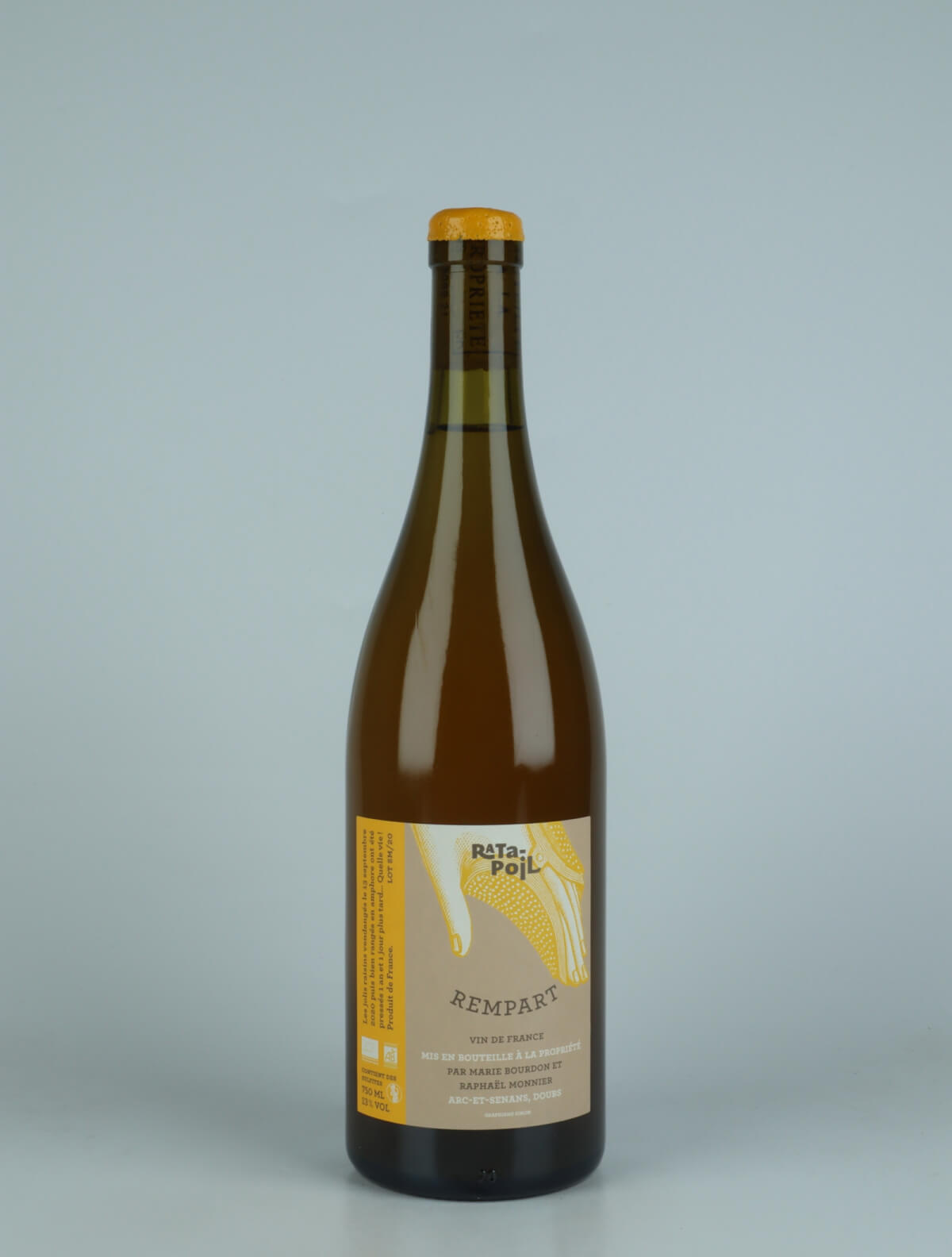 A bottle 2020 Rempart - Savagnin Macération Amphore Orange wine from Domaine Ratapoil, Jura in France