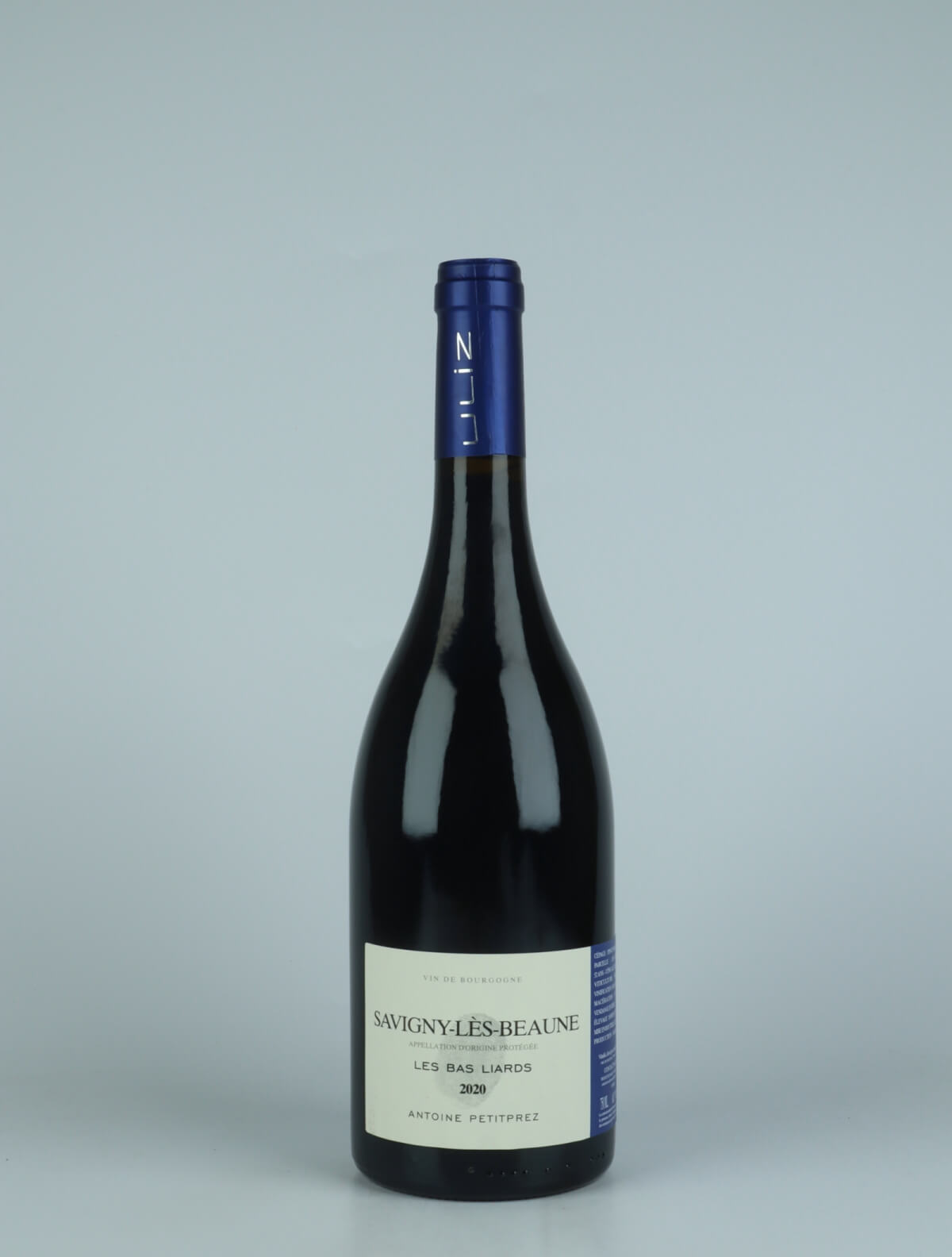 En flaske 2020 Savigny les Beaune - Les Bas Liards Rødvin fra Antoine Petitprez, Bourgogne i Frankrig