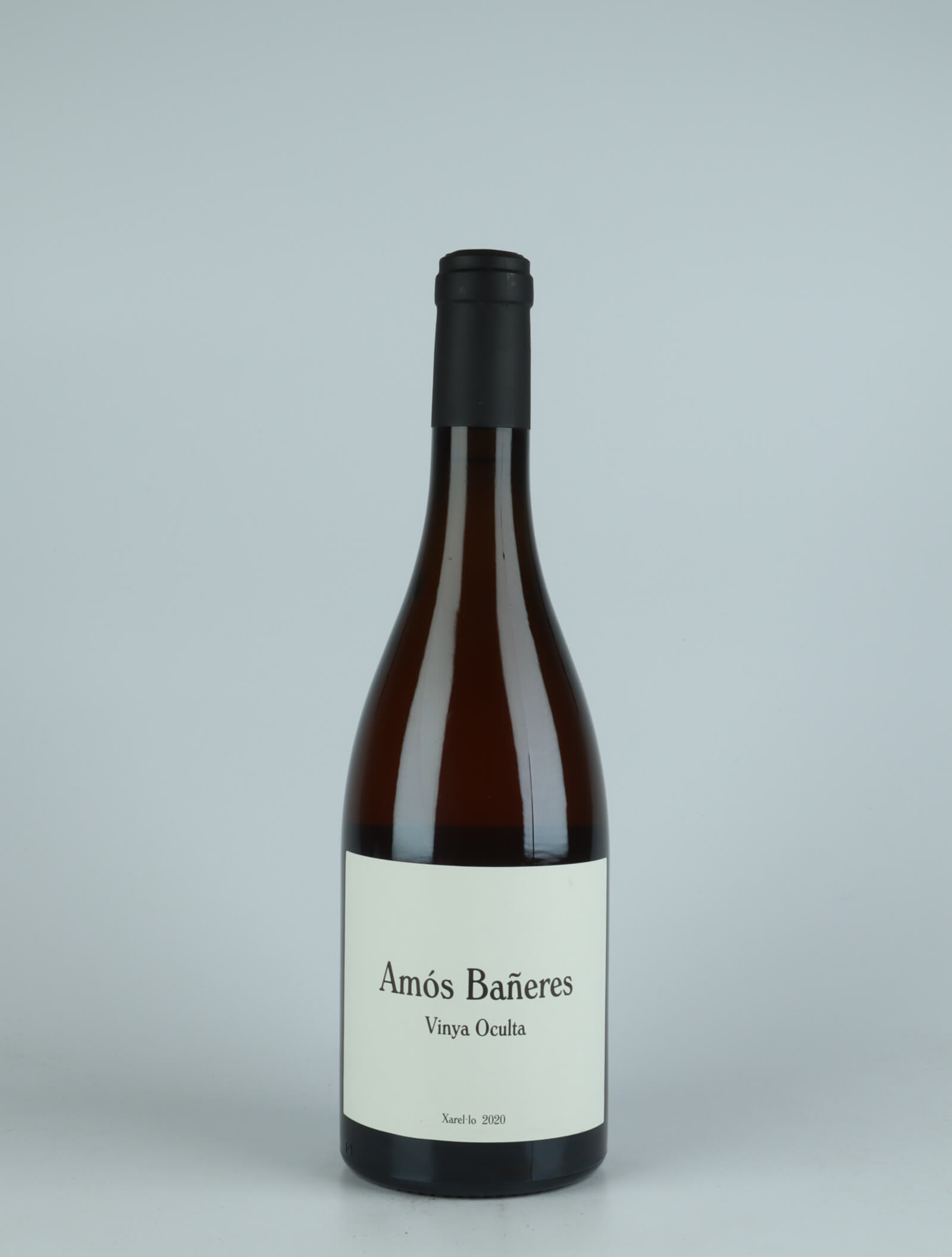 A bottle 2020 Vinya Oculta White wine from Amós Bañeres, Penedès in Spain