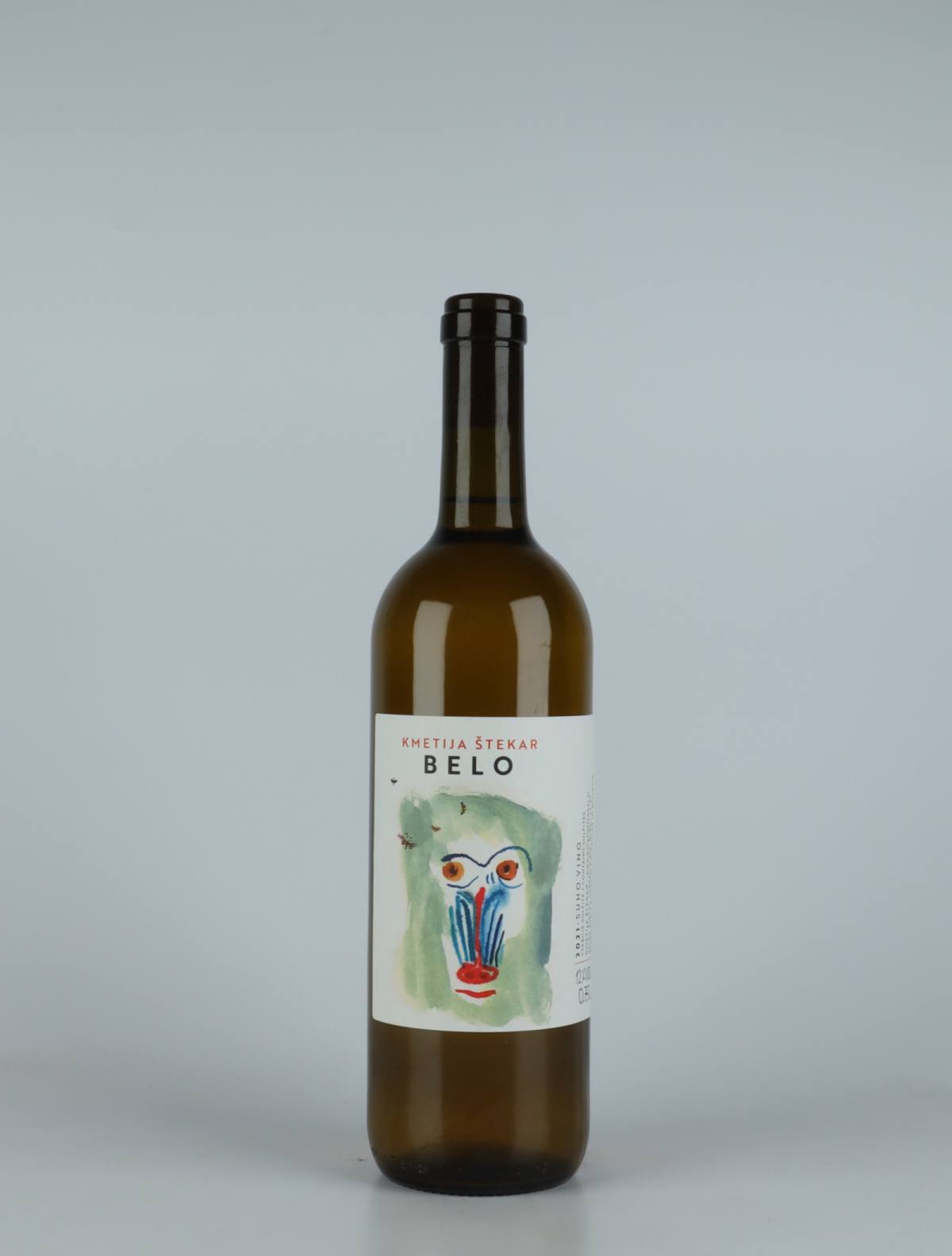 En flaske 2021 Belo Hvidvin fra Kmetija Stekar, Brda i Slovenien