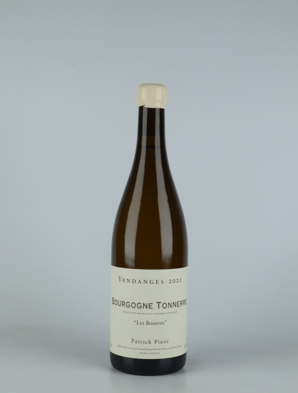 A bottle 2021 Bourgogne Tonnere - Les Boutots White wine from Patrick Piuze, Burgundy in France