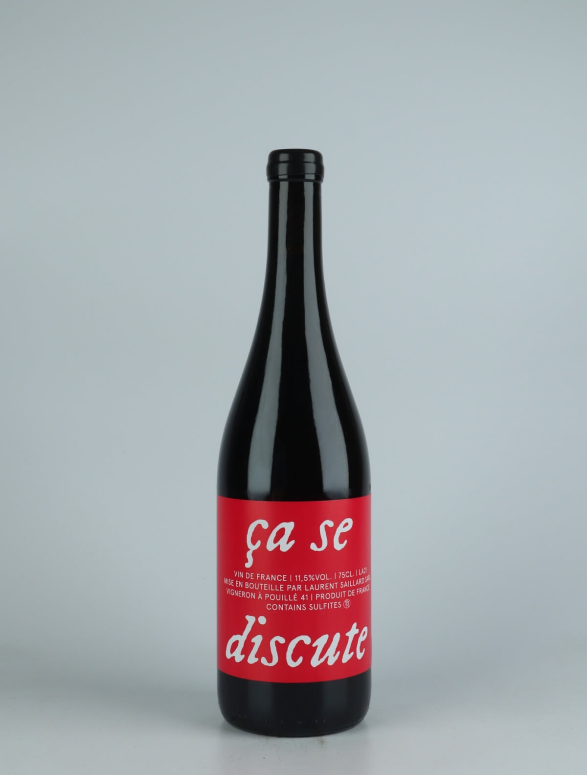 A bottle 2021 Ça se discute Red wine from Laurent Saillard, Loire in France