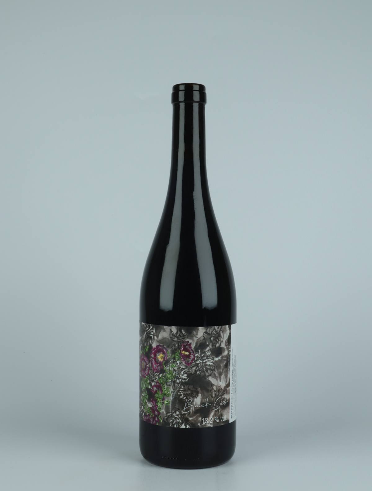 En flaske 2021 Cabernet Noir Rødvin fra Les Vins du Fab, Neuchâtel i Schweiz