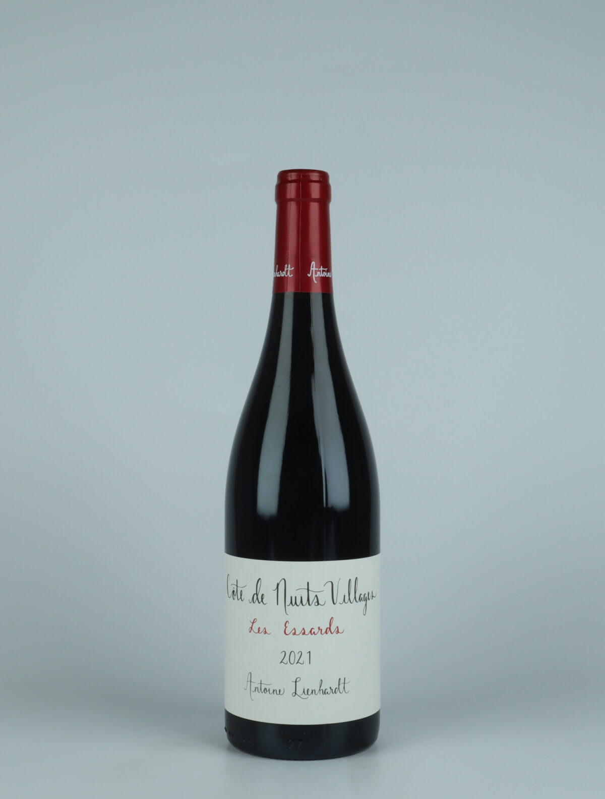 En flaske 2021 Côte de Nuits Villages - Les Essards Rødvin fra Antoine Lienhardt, Bourgogne i Frankrig
