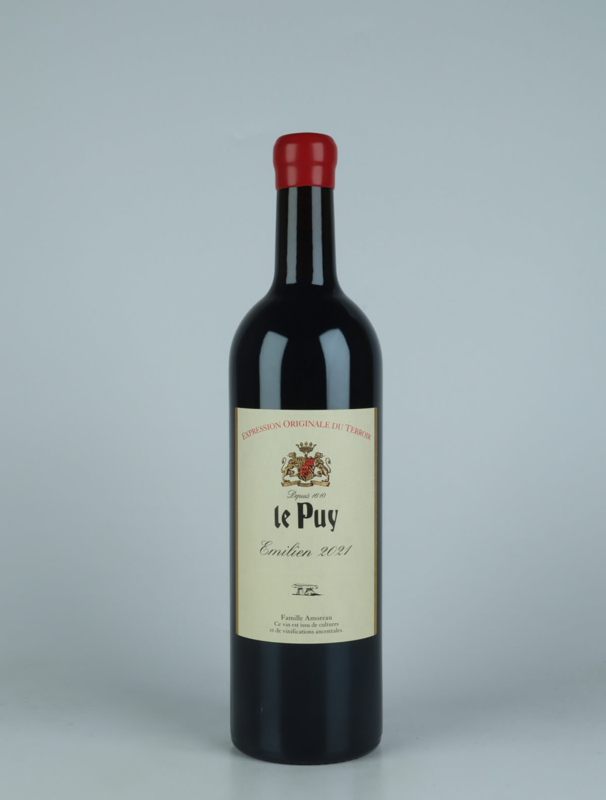 En flaske 2021 Emilien Rødvin fra Château le Puy, Bordeaux i Frankrig