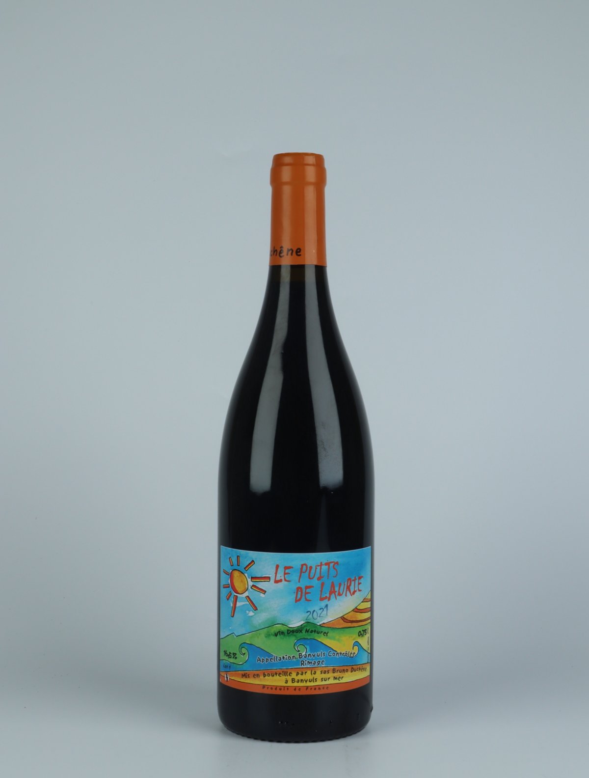 En flaske 2021 Le Puit de Laurie Sød vin fra Bruno Duchêne, Rousillon i Frankrig