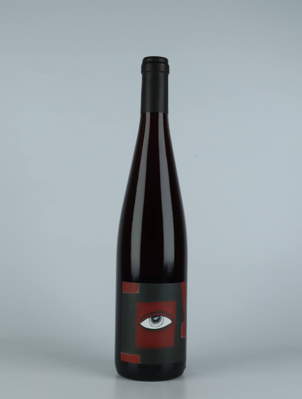 En flaske 2021 Pinot Noir Rødvin fra Domaine Rietsch, Alsace i Frankrig