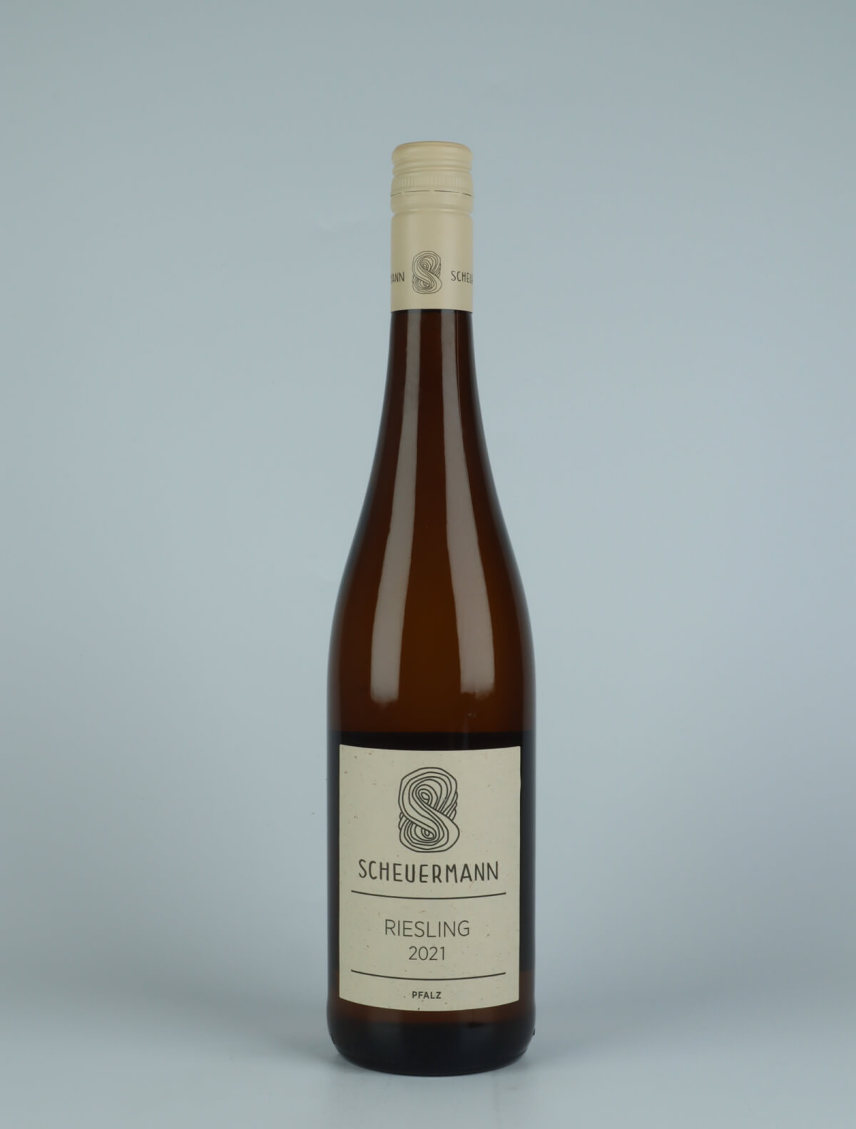 En flaske 2021 Riesling Trocken Hvidvin fra Weingut Scheuermann, Pfalz i Tyskland