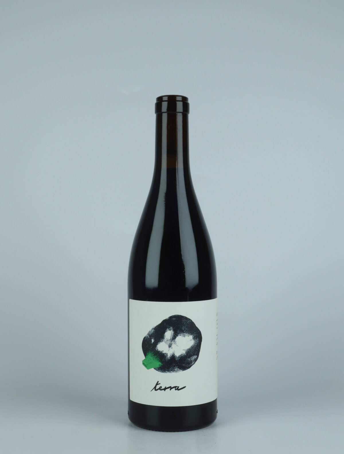 En flaske 2021 Terra Rødvin fra Slope, Rhône i Frankrig