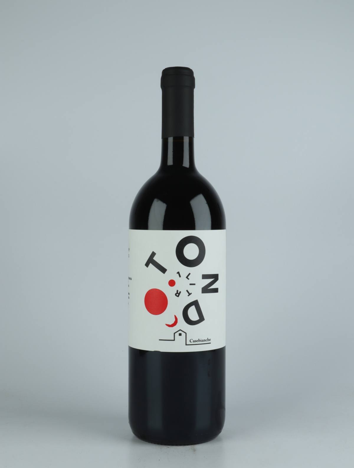 A bottle 2021 Tondo Litro Rosso Red wine from Casebianche, Campania in Italy