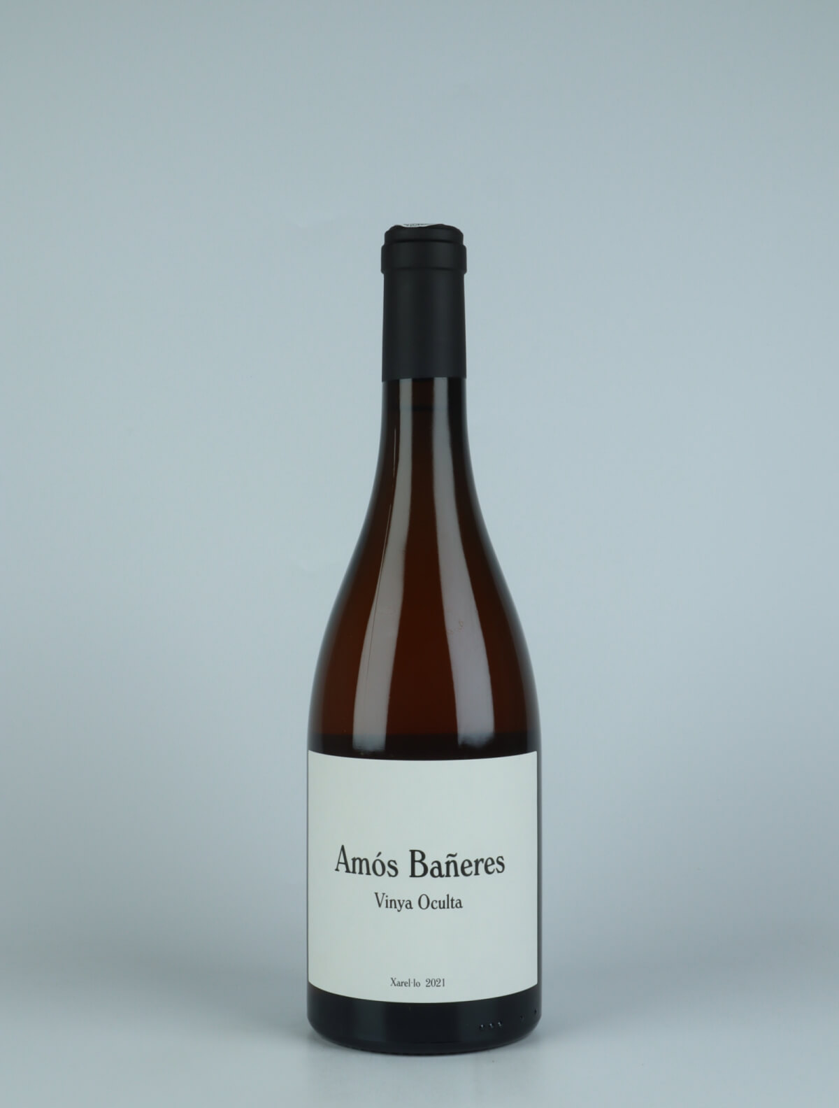 A bottle 2021 Vinya Oculta White wine from Amós Bañeres, Penedès in Spain