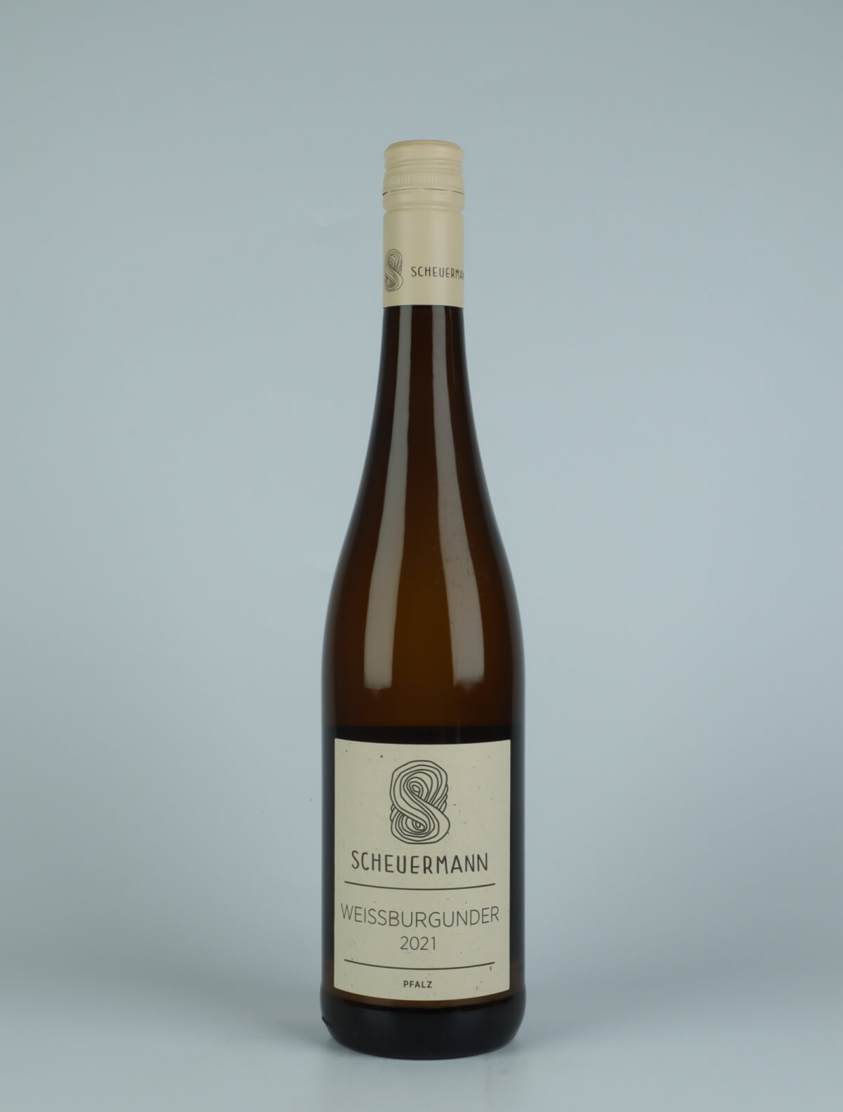 A bottle 2021 Weissburgunder Trocken White wine from Weingut Scheuermann, Pfalz in Germany