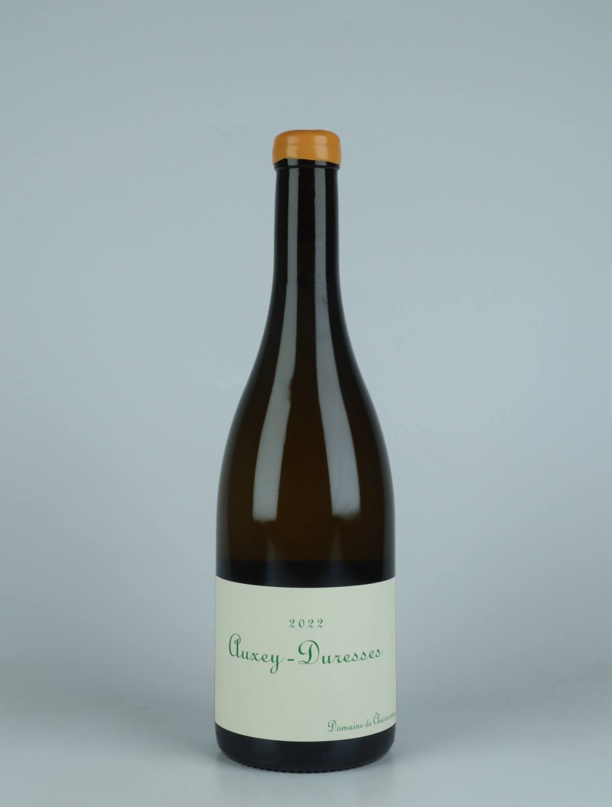 En flaske 2022 Auxey Duresses Blanc Hvidvin fra Domaine de Chassorney, Bourgogne i Frankrig