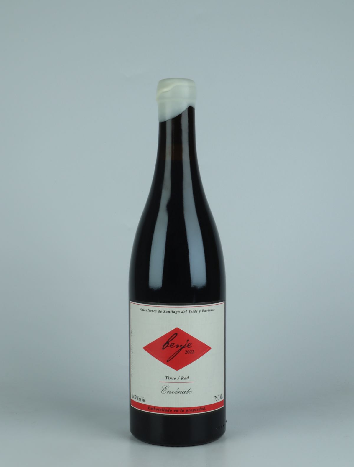 En flaske 2022 Benje Tinto - Tenerife Rødvin fra Envínate, Tenerife i Spanien