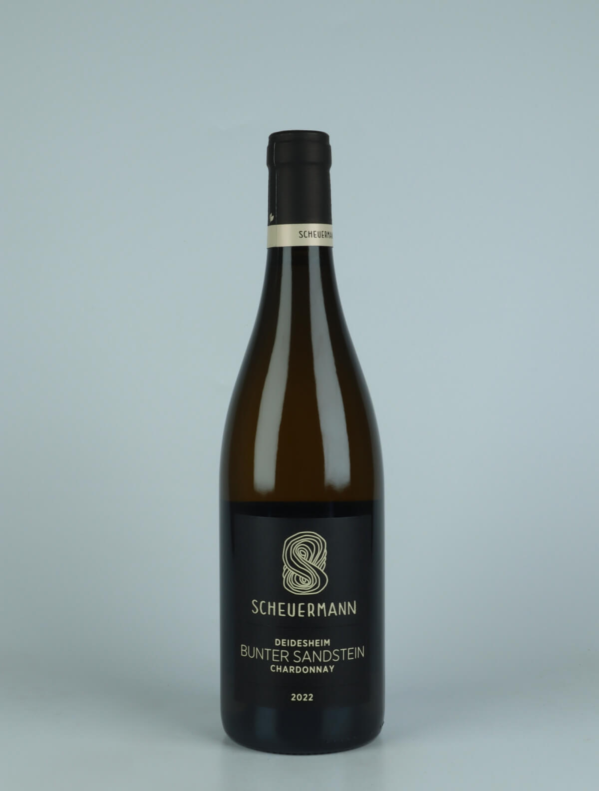 En flaske 2022 Chardonnay Bunter Sandstein Hvidvin fra Weingut Scheuermann, Pfalz i Tyskland