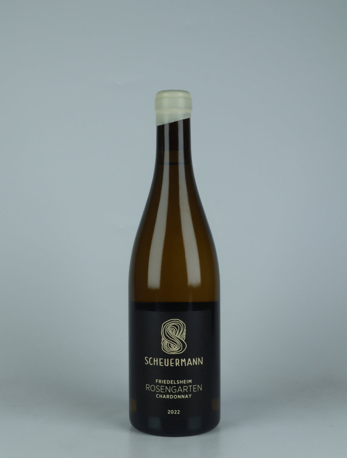 A bottle 2022 Chardonnay - Friedelsheimer Rosengarten White wine from Weingut Scheuermann, Pfalz in Germany