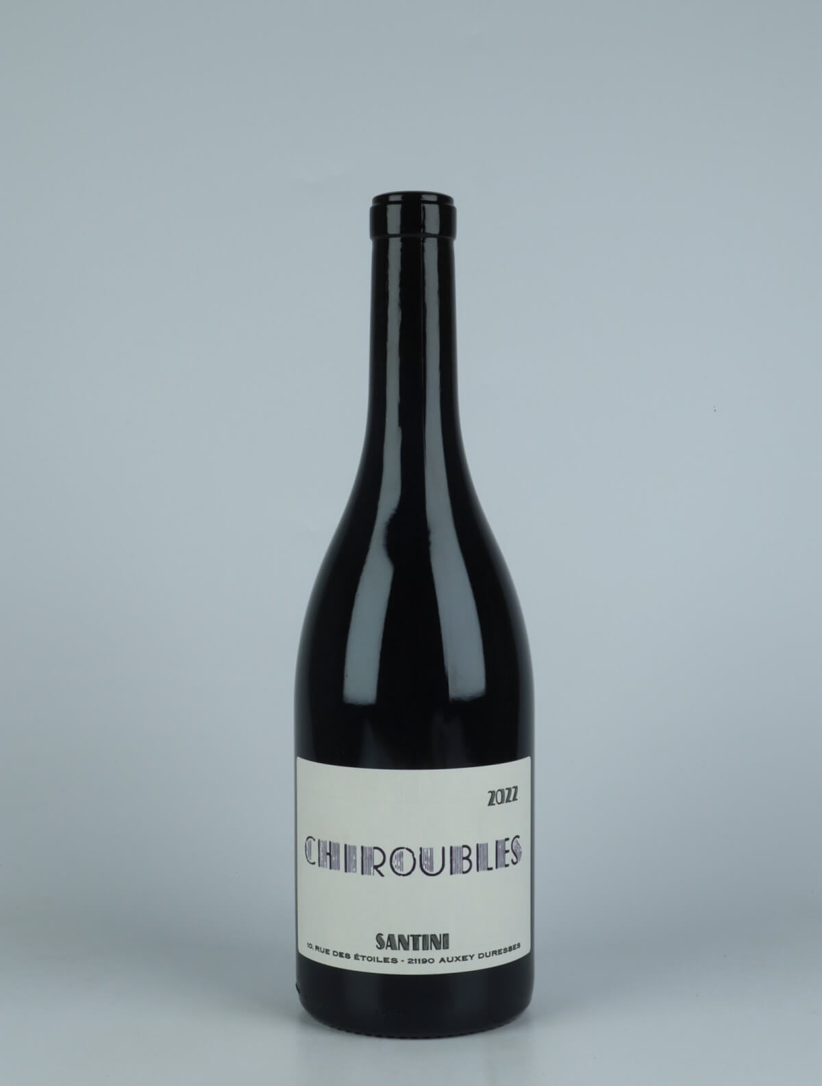 En flaske 2022 Chiroubles Rødvin fra Santini, Bourgogne i Frankrig