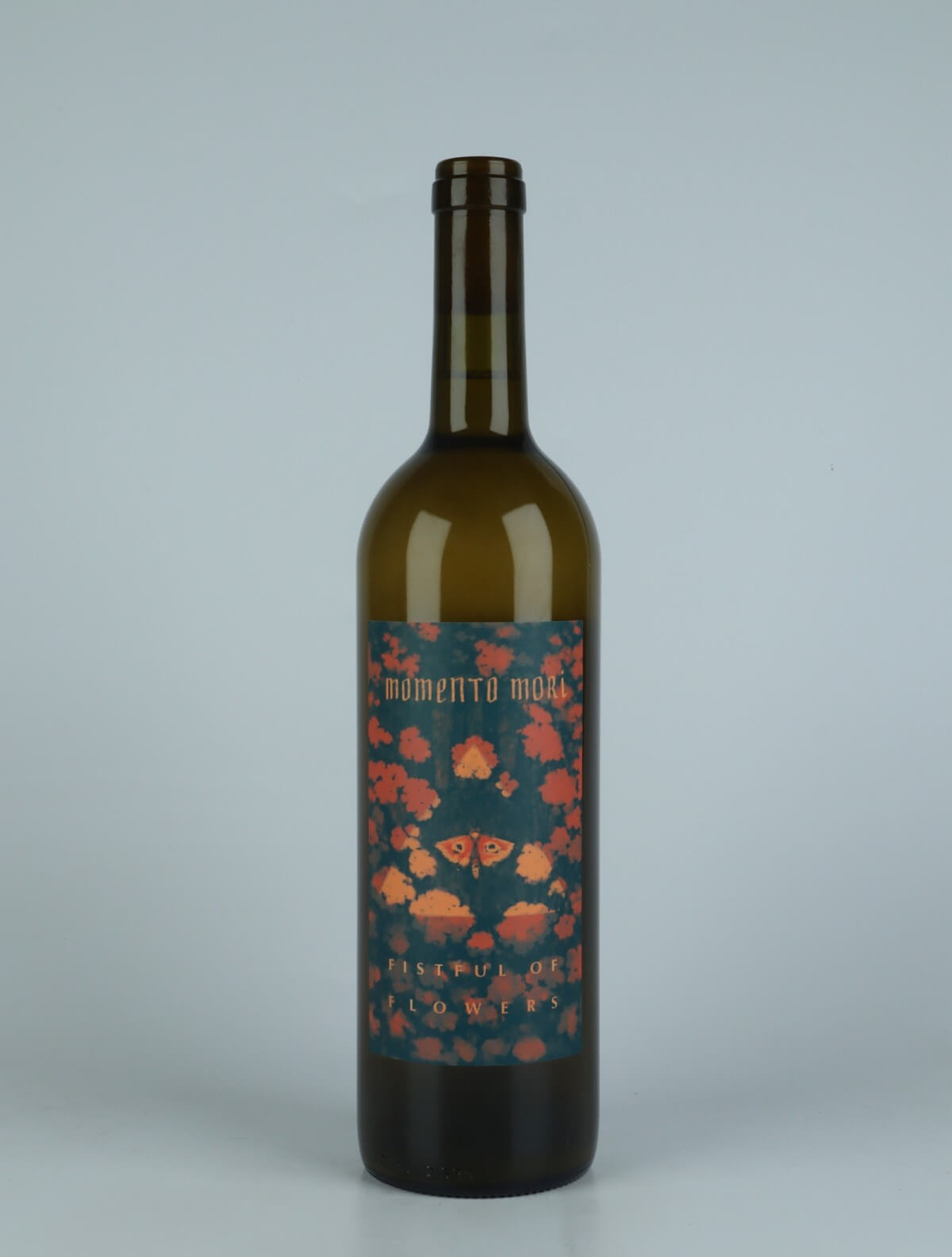 En flaske 2022 Fistful of Flowers Orange vin fra Momento Mori, Victoria i Australien