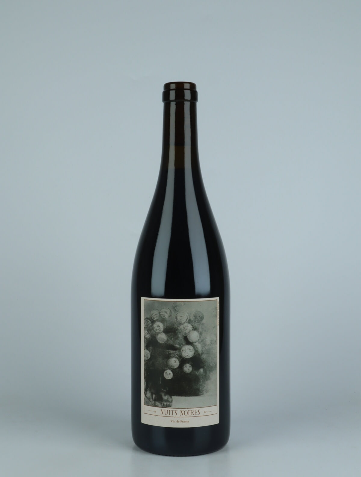 A bottle 2022 Nuits Noires Red wine from Clos Bateau, Beaujolais in France