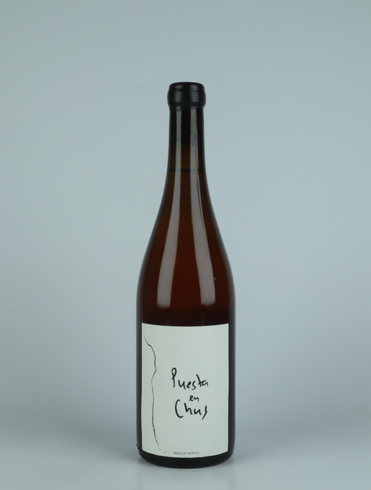 A bottle 2022 Puesta en Chus Orange wine from Bodega Frontio, Arribes in Spain