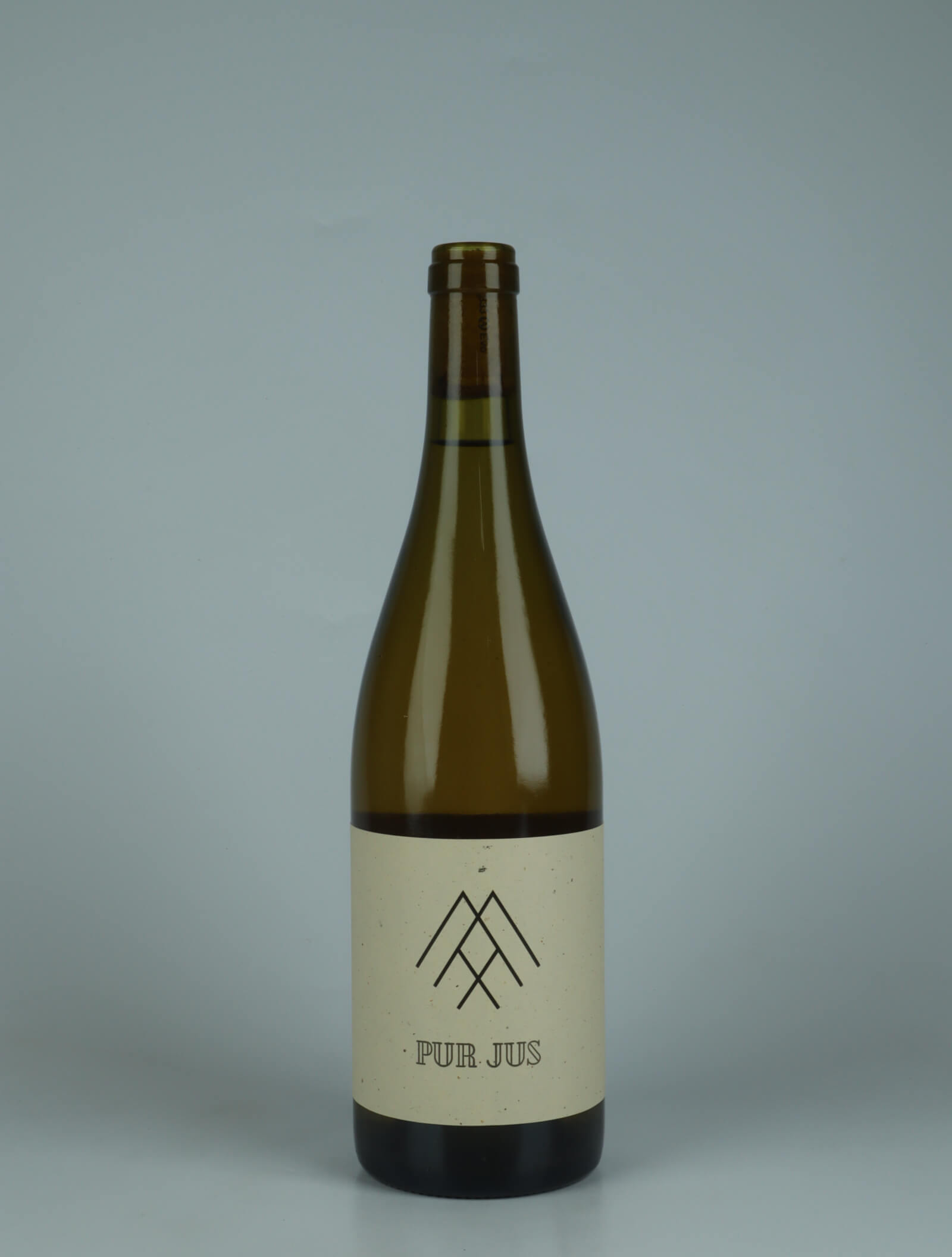 A bottle 2022 Pur Jus White wine from Max Sein Wein, Baden in Germany