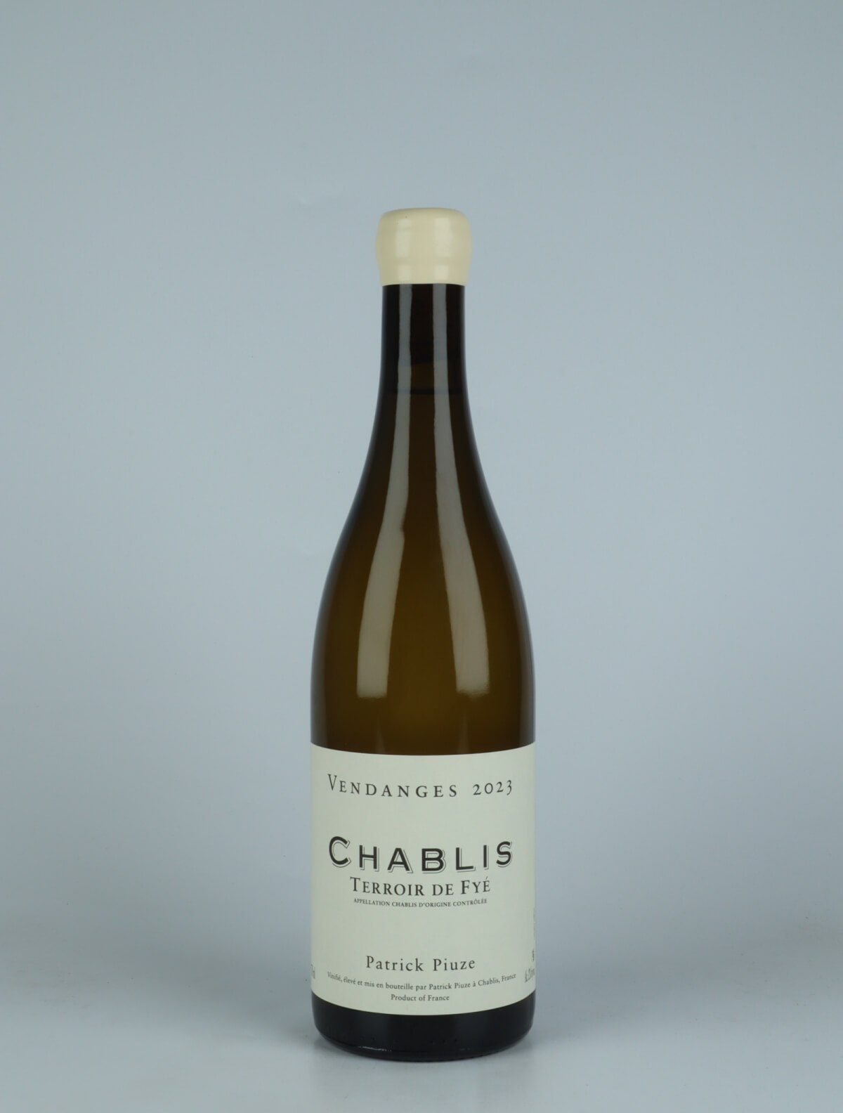 En flaske 2023 Chablis - Terroir de Fyé Hvidvin fra Patrick Piuze, Bourgogne i Frankrig
