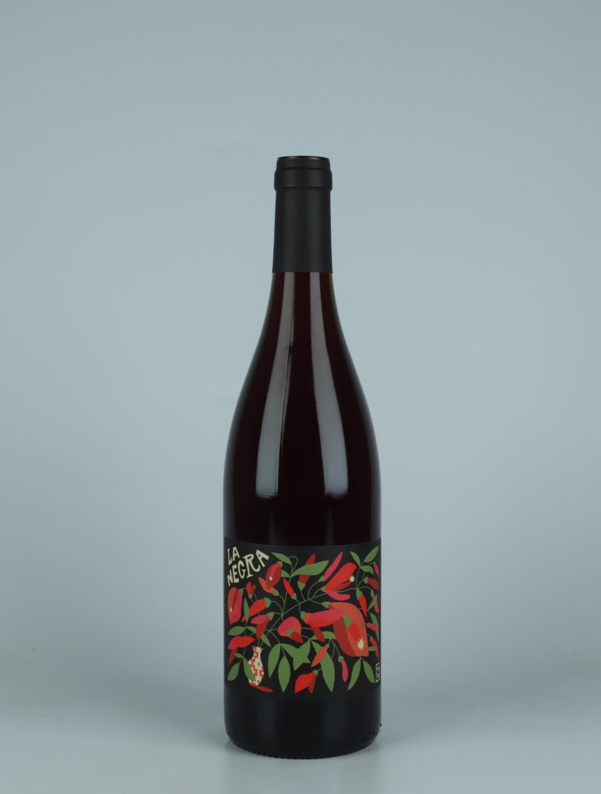 En flaske 2023 La Negra Rødvin fra Domaine Yoyo, Rousillon i Frankrig