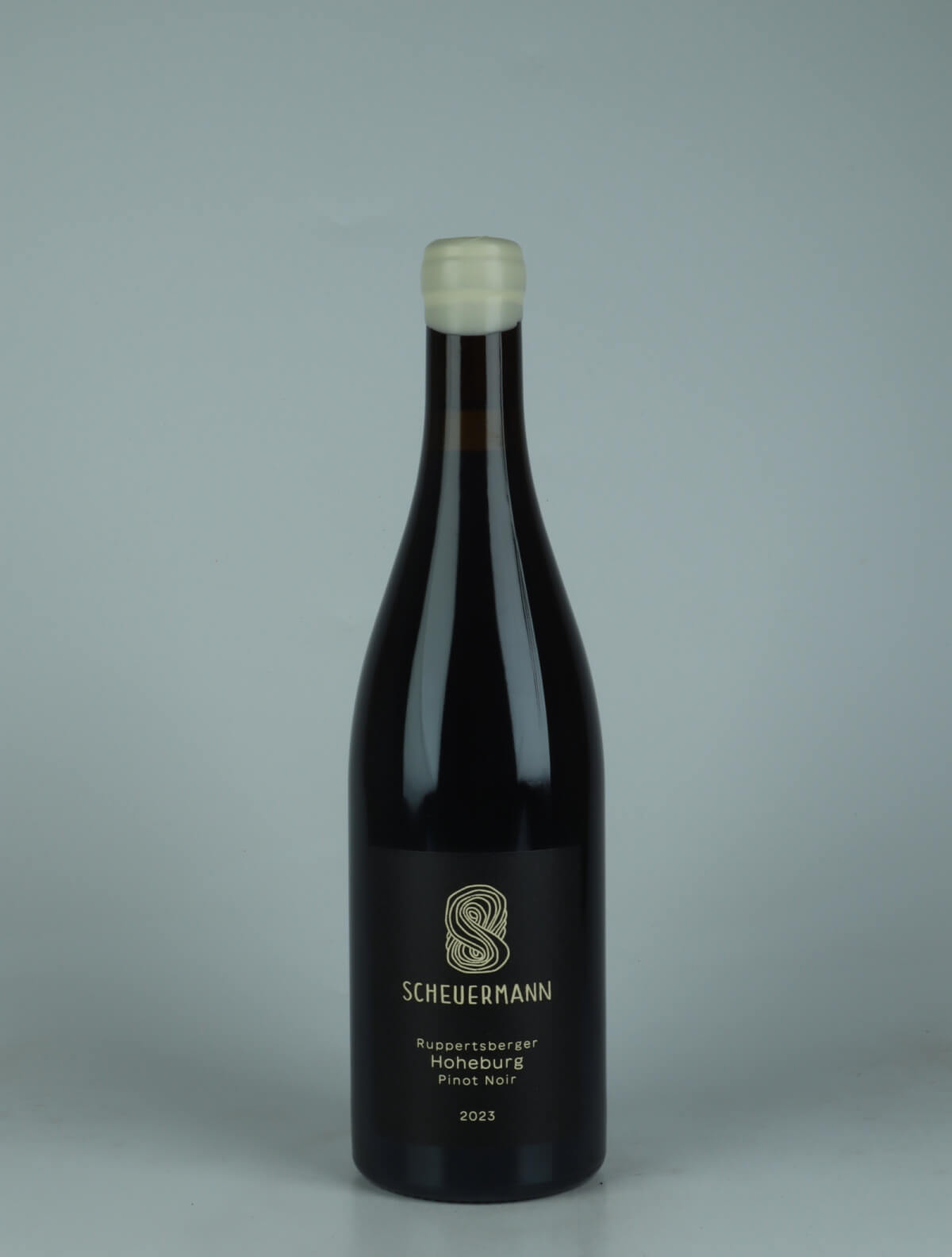 En flaske 2023 Pinot Noir - Ruppertsberger Hoheburg Rødvin fra Weingut Scheuermann, Pfalz i Tyskland