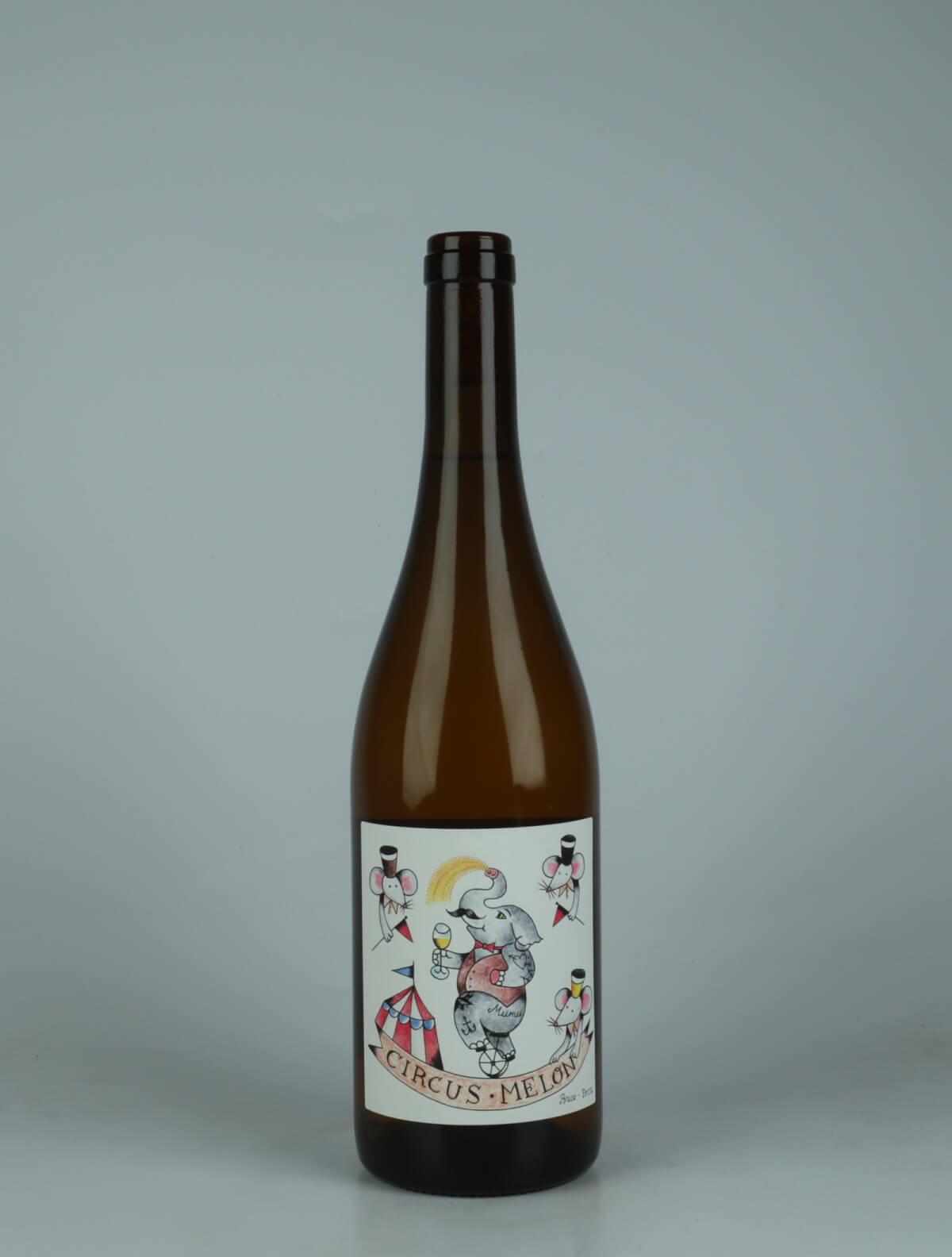 A bottle 2025 Circus Melon White wine from Complémen'terre, Loire in France
