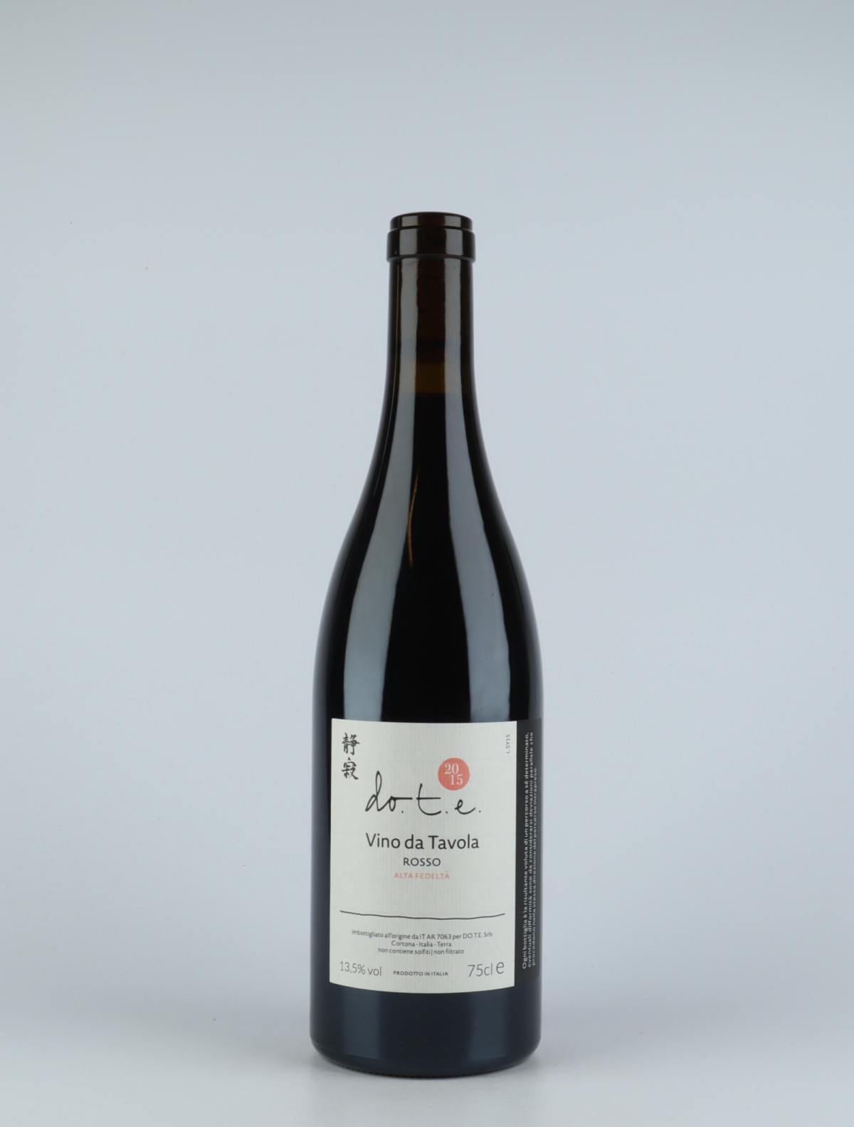 En flaske 2015 Alta Fedeltá Rødvin fra do.t.e Vini, Toscana i Italien