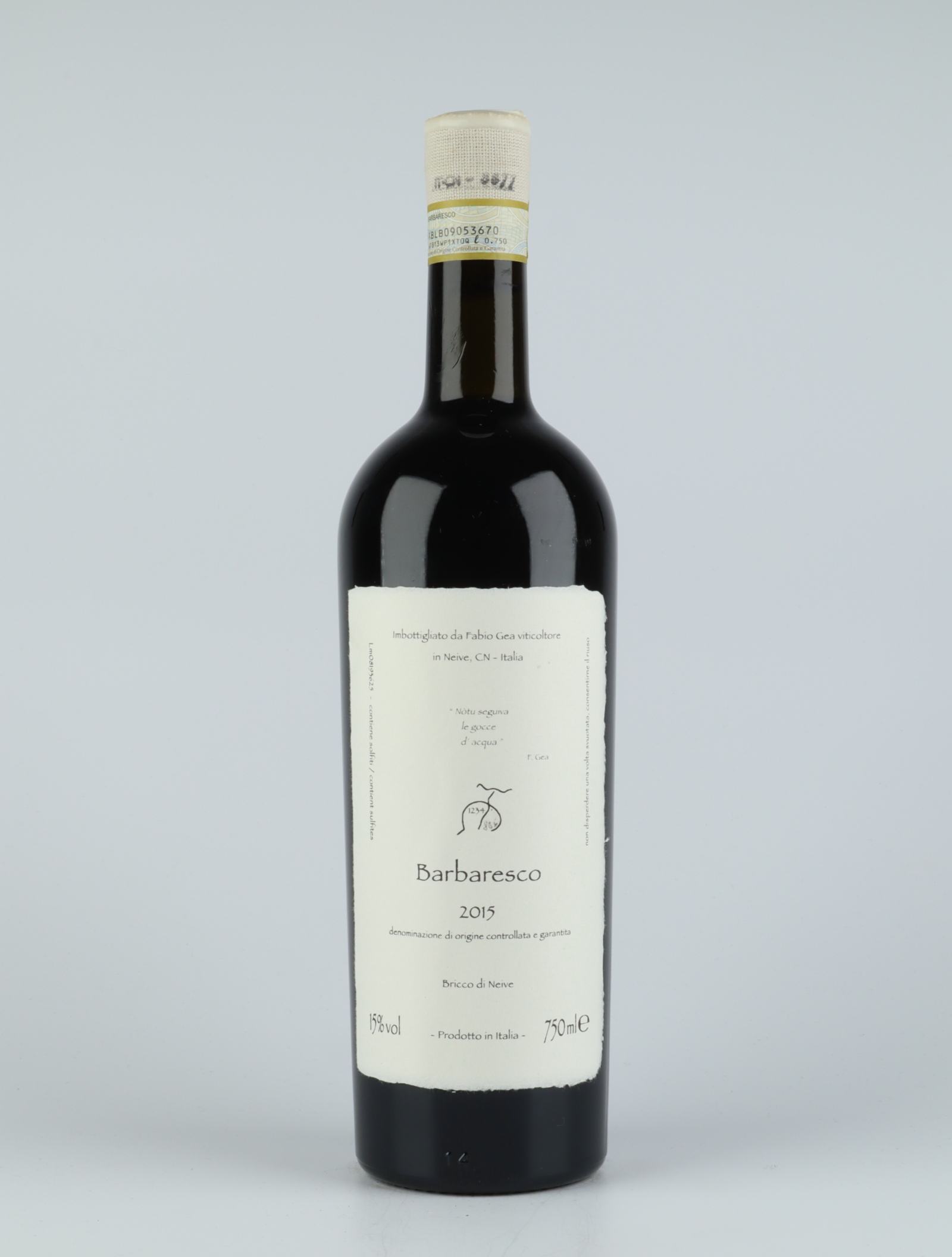 En flaske 2015 Barbaresco Rødvin fra Fabio Gea, Piemonte i Italien