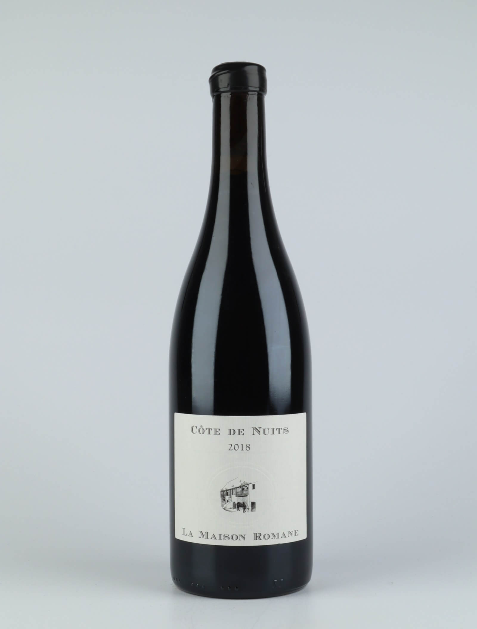 En flaske 2018 Côtes de Nuits Villages Rødvin fra La Maison Romane, Bourgogne i Frankrig