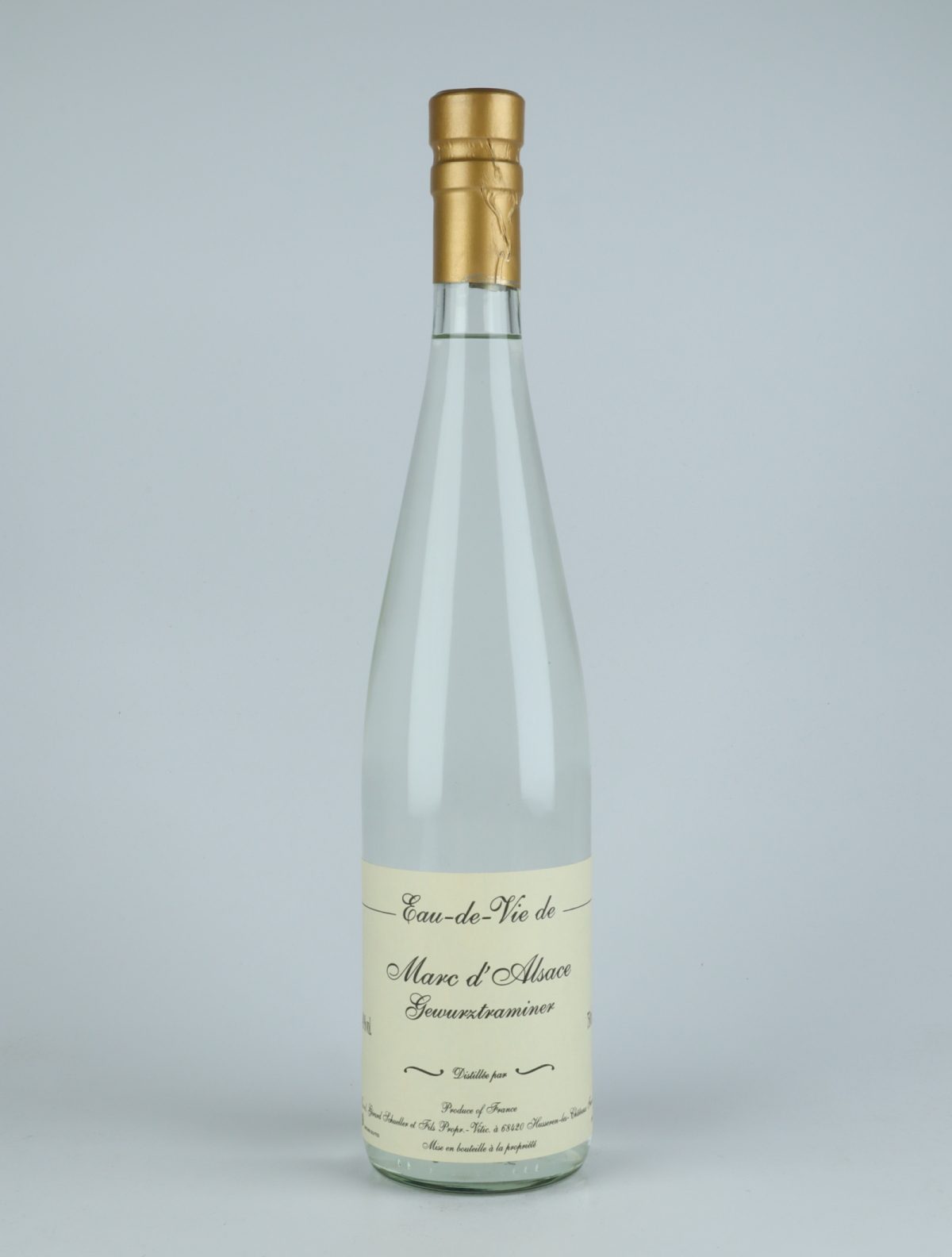 En flaske N.V. Eau de Vie de Marc de Gewürztraminer Spiritus fra Gérard Schueller, Alsace i Frankrig